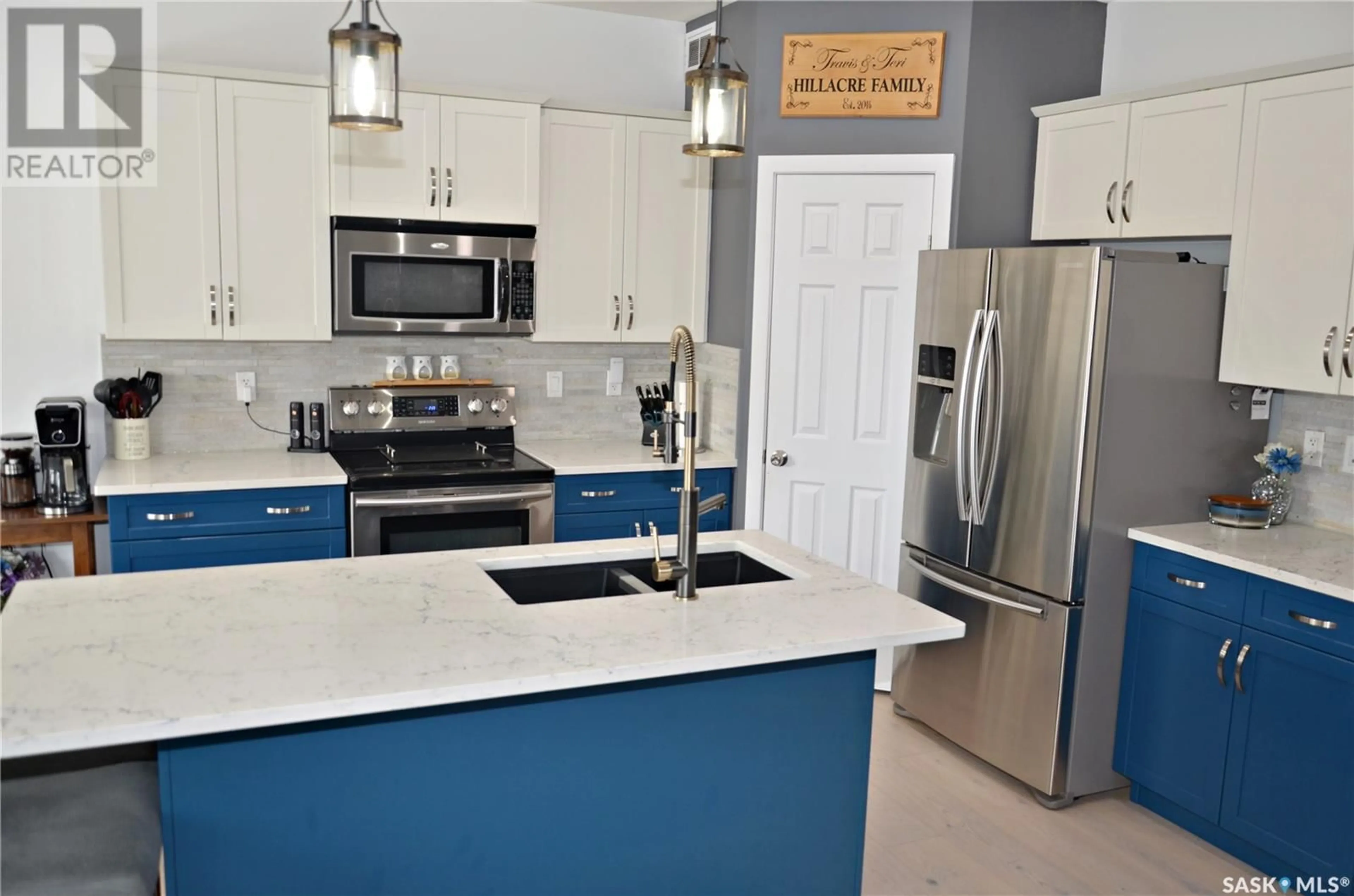 Open concept kitchen, ceramic/tile floor for 553 REDWOOD CRESCENT, Warman Saskatchewan S0K0A1