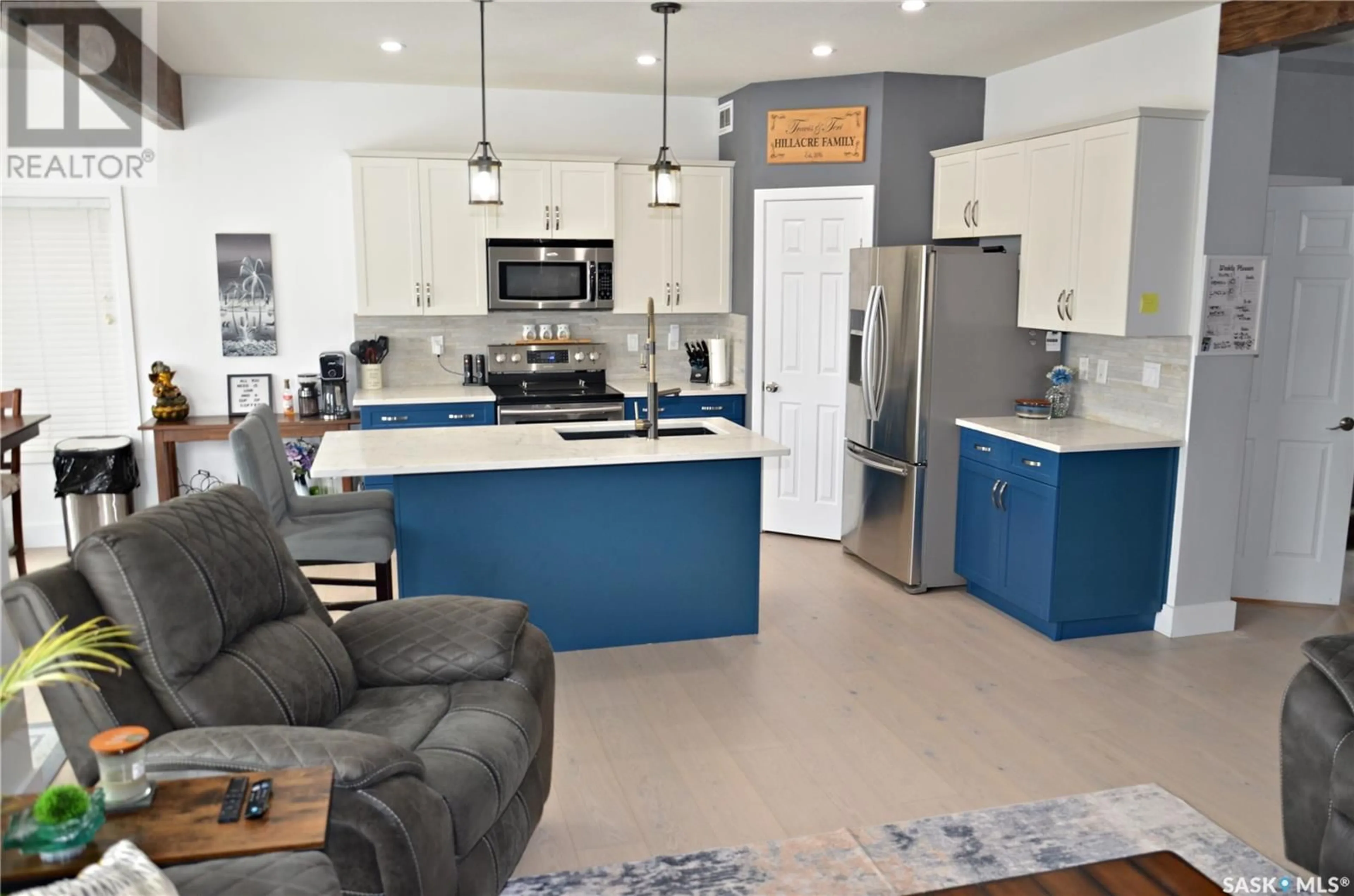 Open concept kitchen, ceramic/tile floor for 553 REDWOOD CRESCENT, Warman Saskatchewan S0K0A1