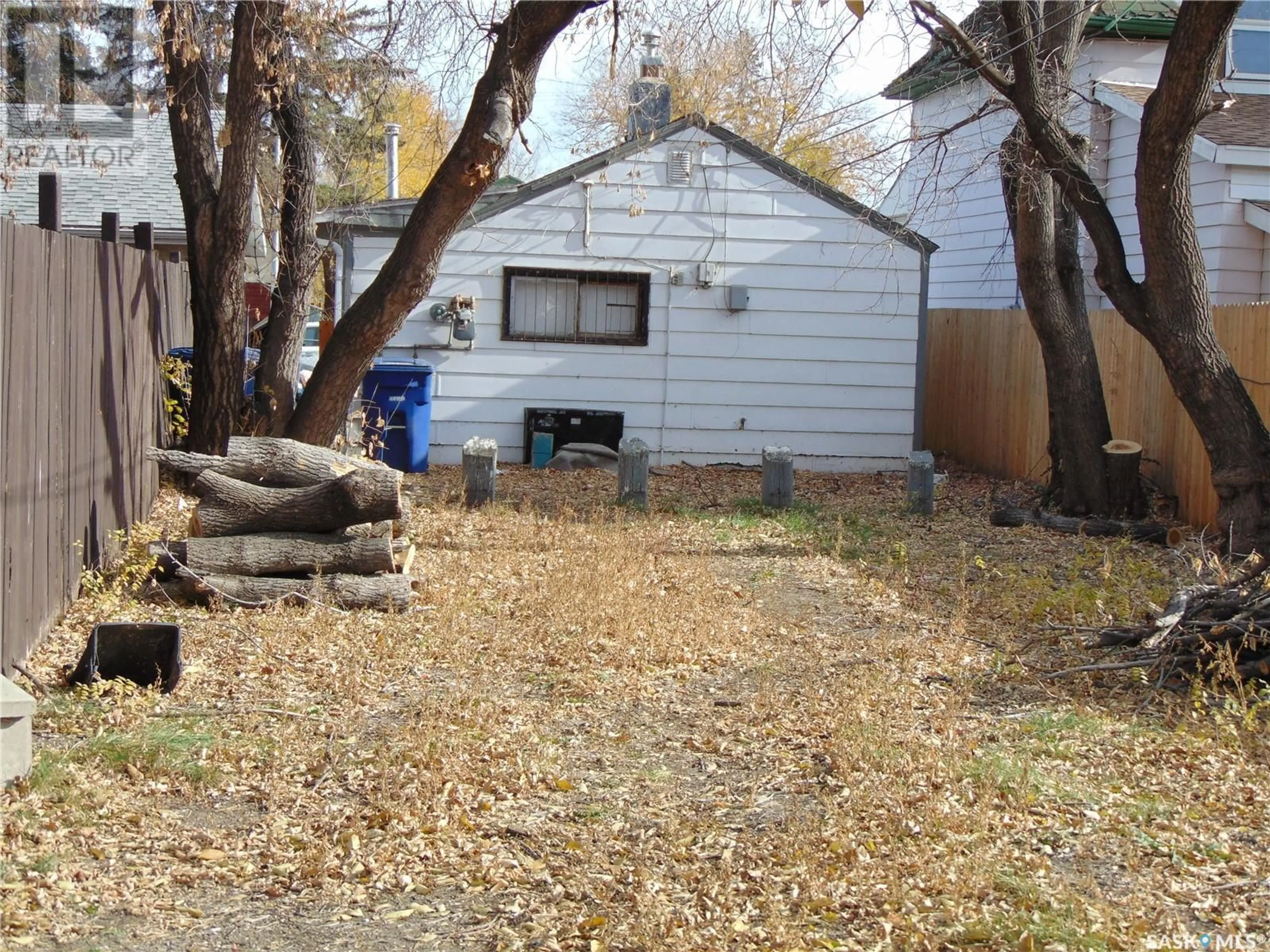 Shed for 417 F AVENUE, Saskatoon Saskatchewan S7M1T4