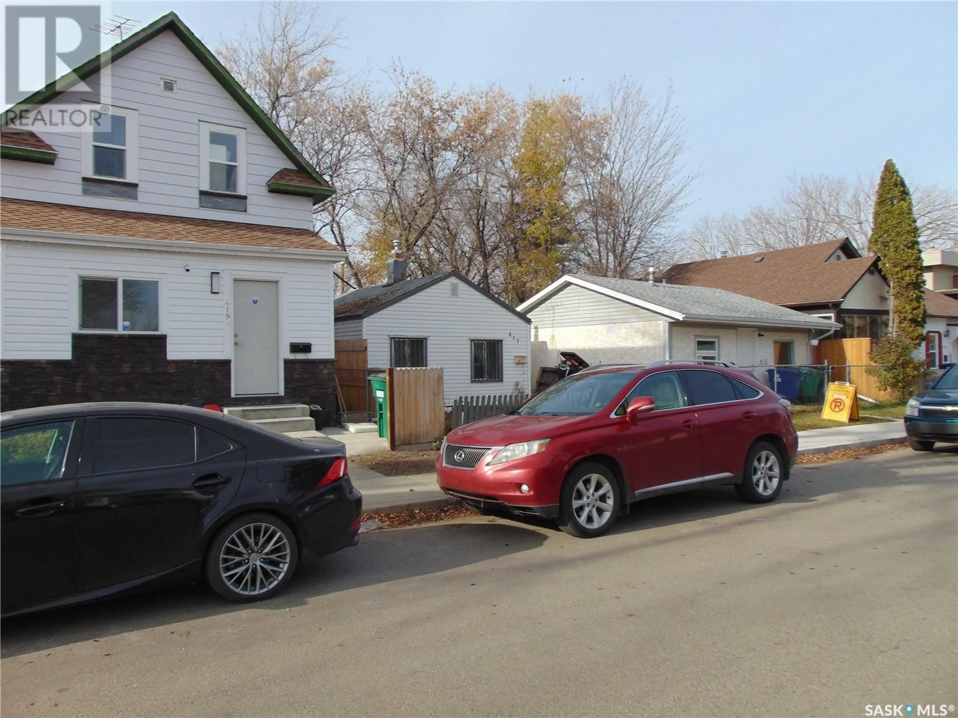 Parking for 417 F AVENUE, Saskatoon Saskatchewan S7M1T4