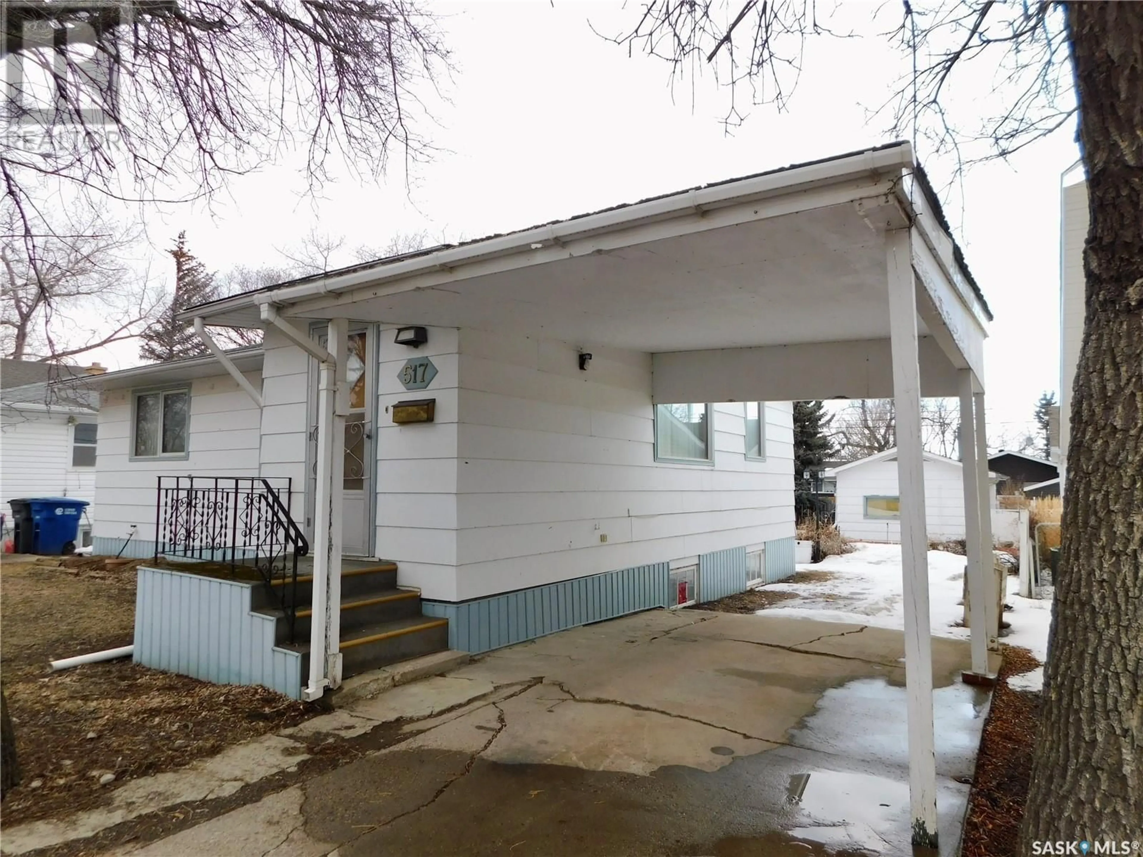 Unknown for 517 3RD AVENUE, Assiniboia Saskatchewan S0H0B0