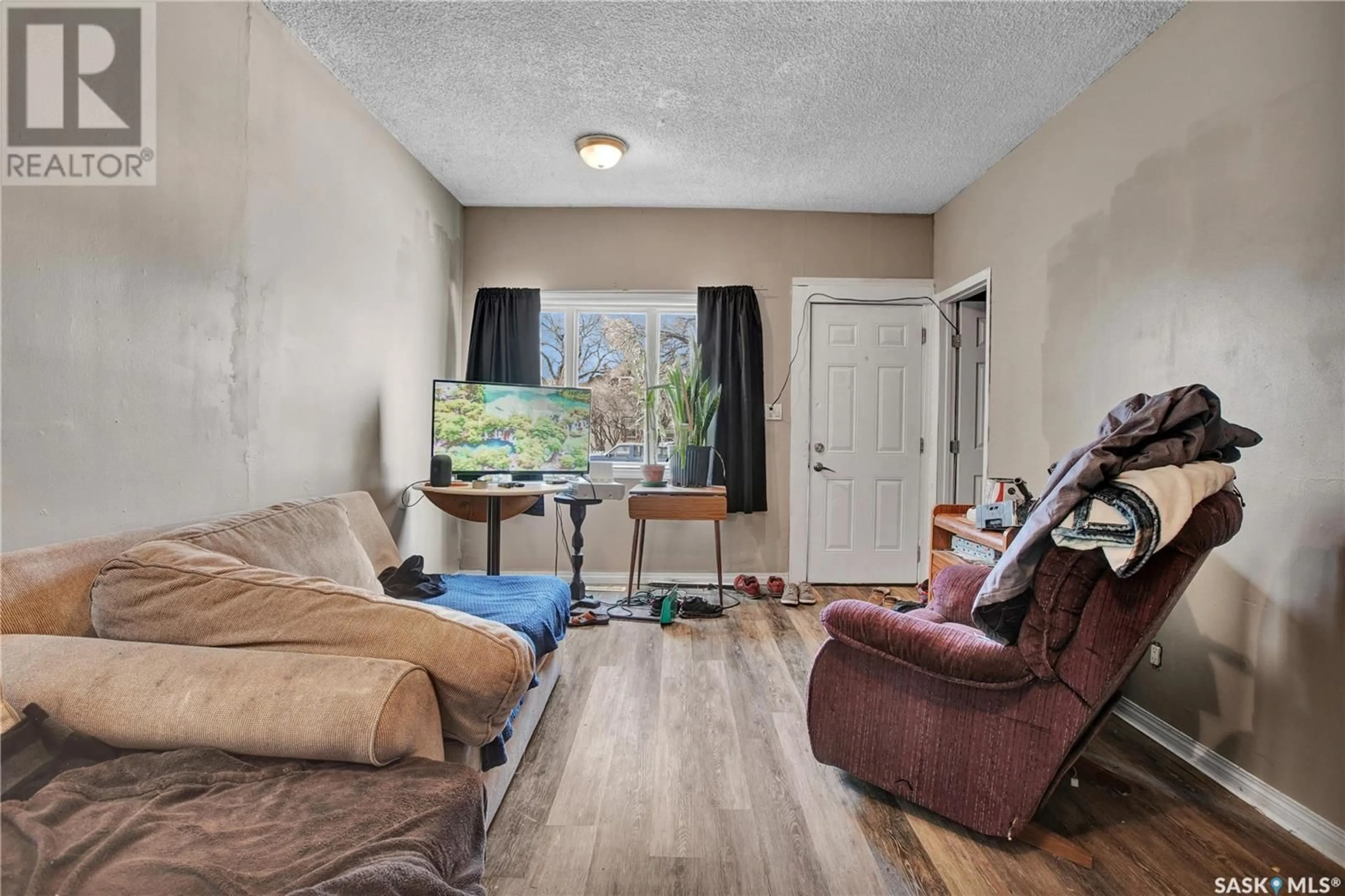 A pic of a room for 206 K AVENUE, Saskatoon Saskatchewan S7M2C8