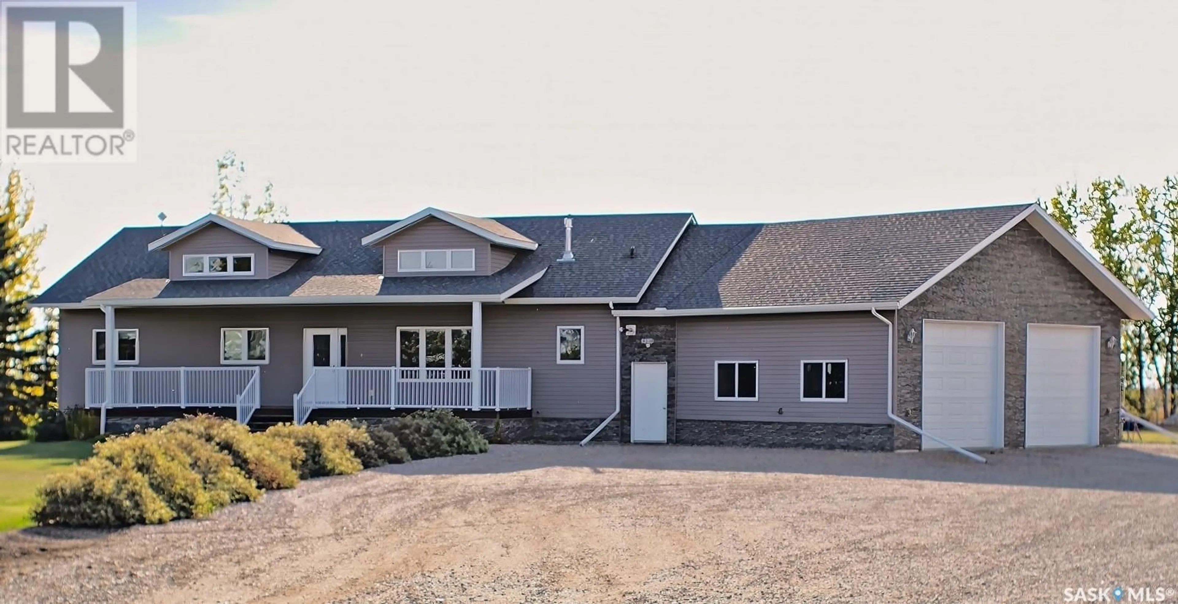 Home with vinyl exterior material, unknown for CLARK ACREAGE, St. Andrews Rm No. 287 Saskatchewan S0L2V0