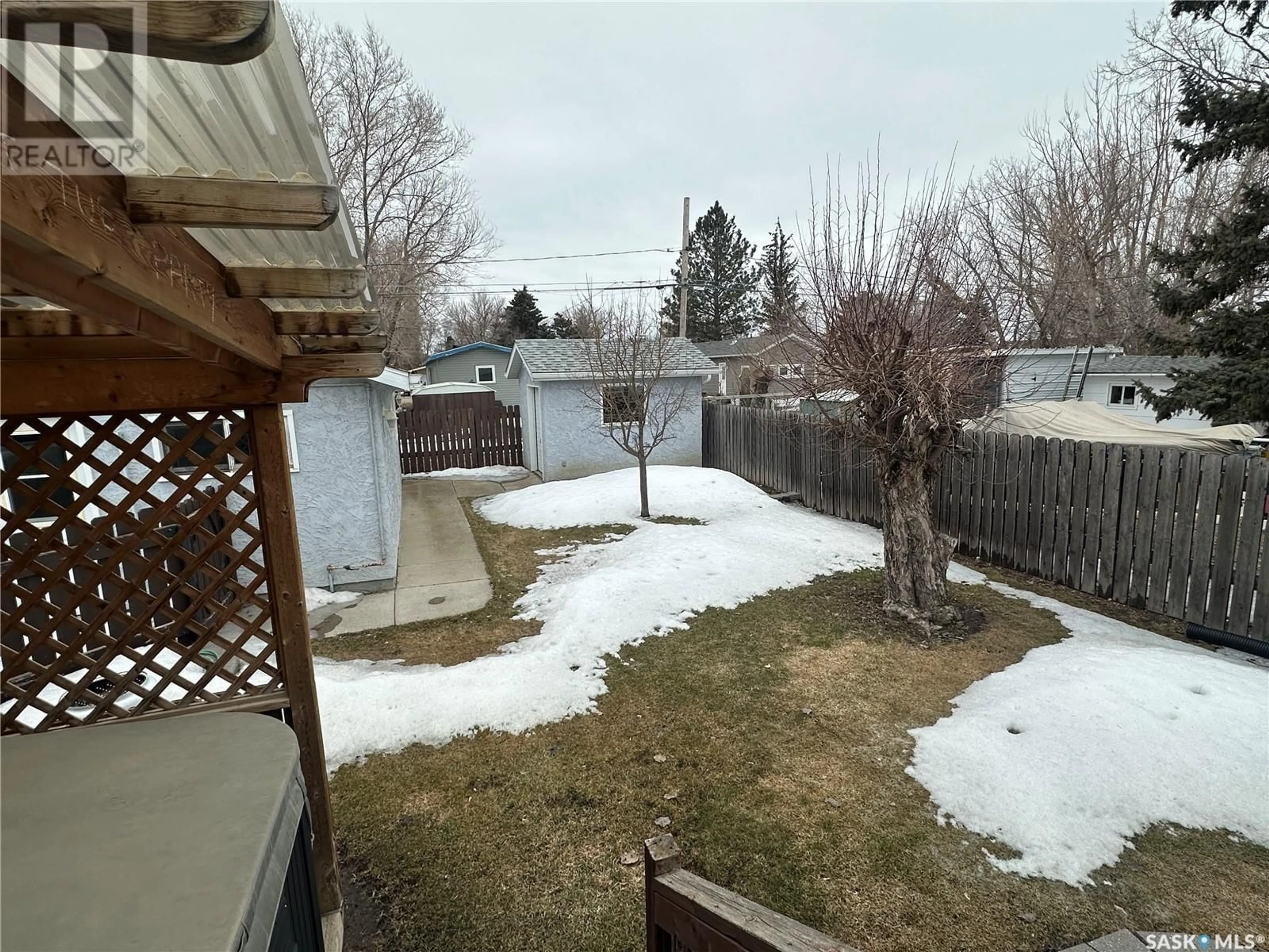 Patio, mountain view for 116 7TH AVENUE, Weyburn Saskatchewan S4H1Z2