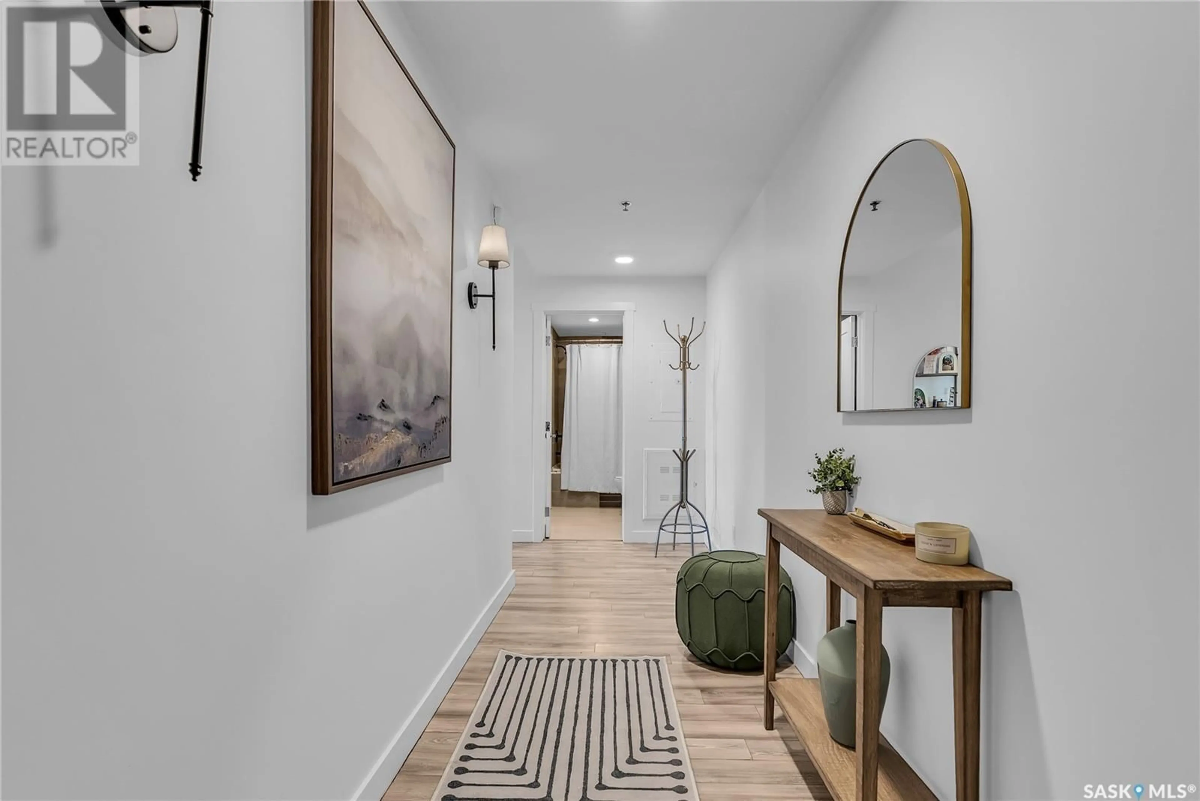 Indoor entryway for 501 550 4TH AVENUE, Saskatoon Saskatchewan S7K2M7