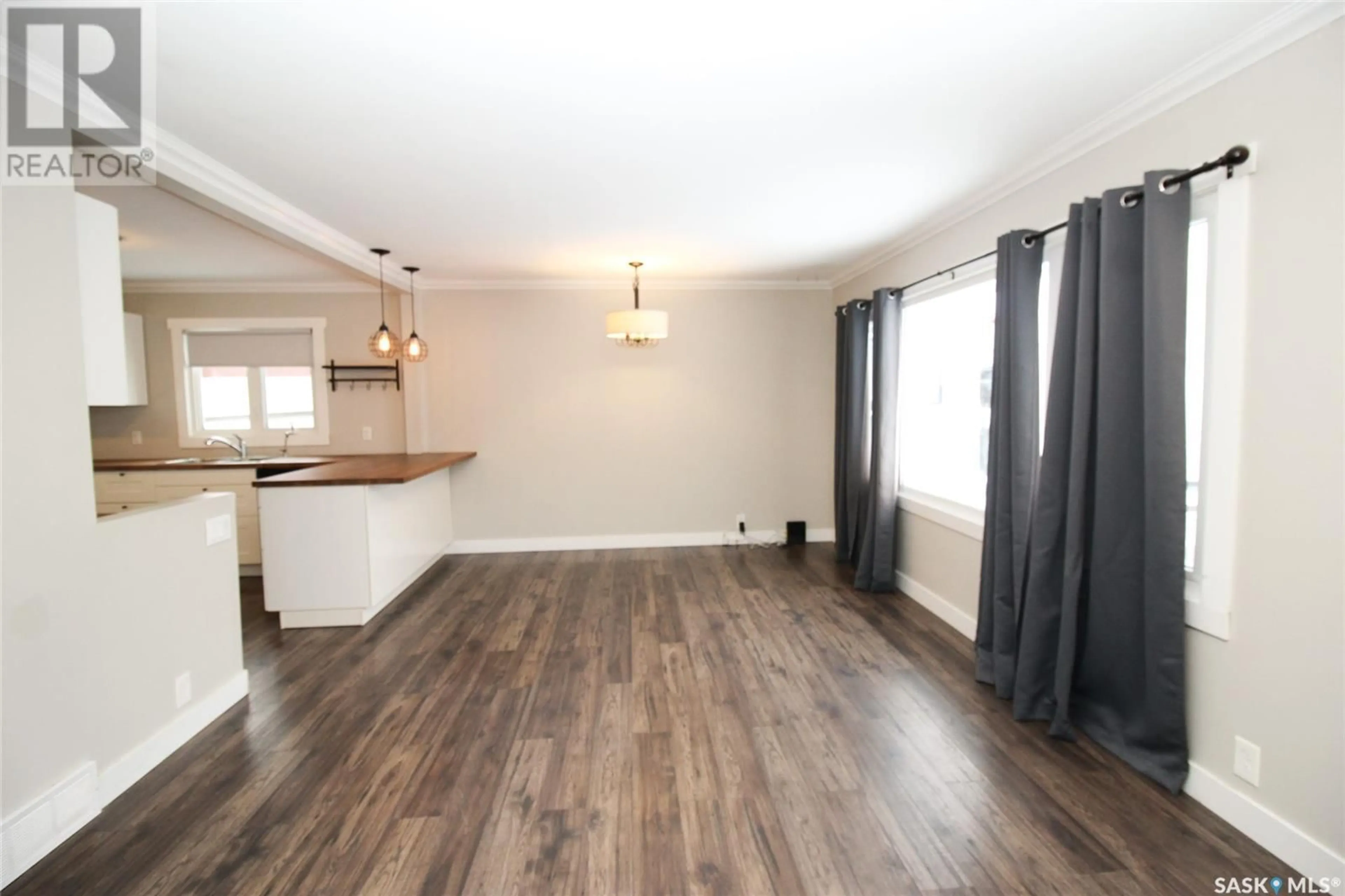 A pic of a room for 711 4TH STREET, Shaunavon Saskatchewan S0N2M0