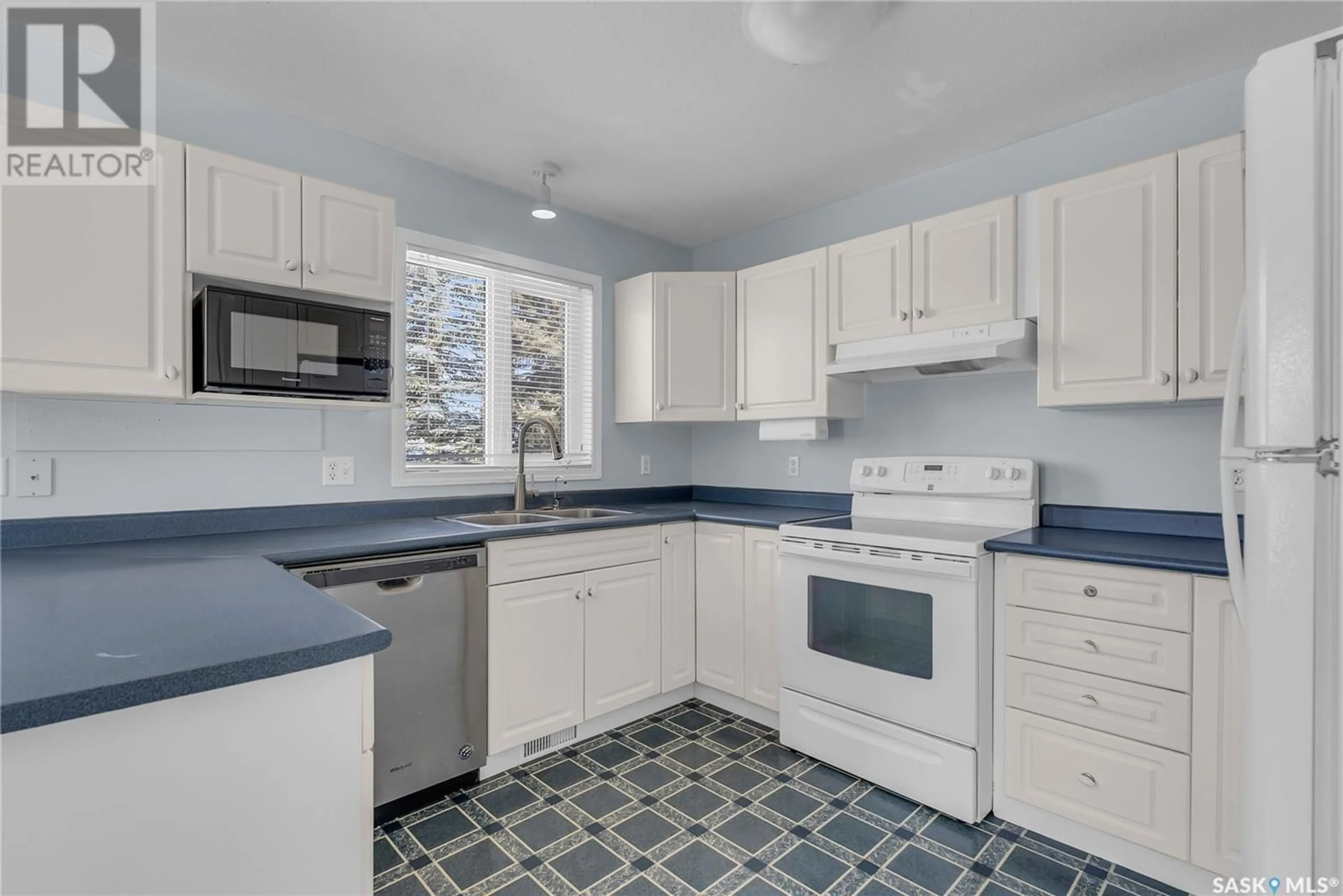 Standard kitchen, ceramic/tile floor for 1012 POPLAR CRESCENT, Waldheim Saskatchewan S0K4R0
