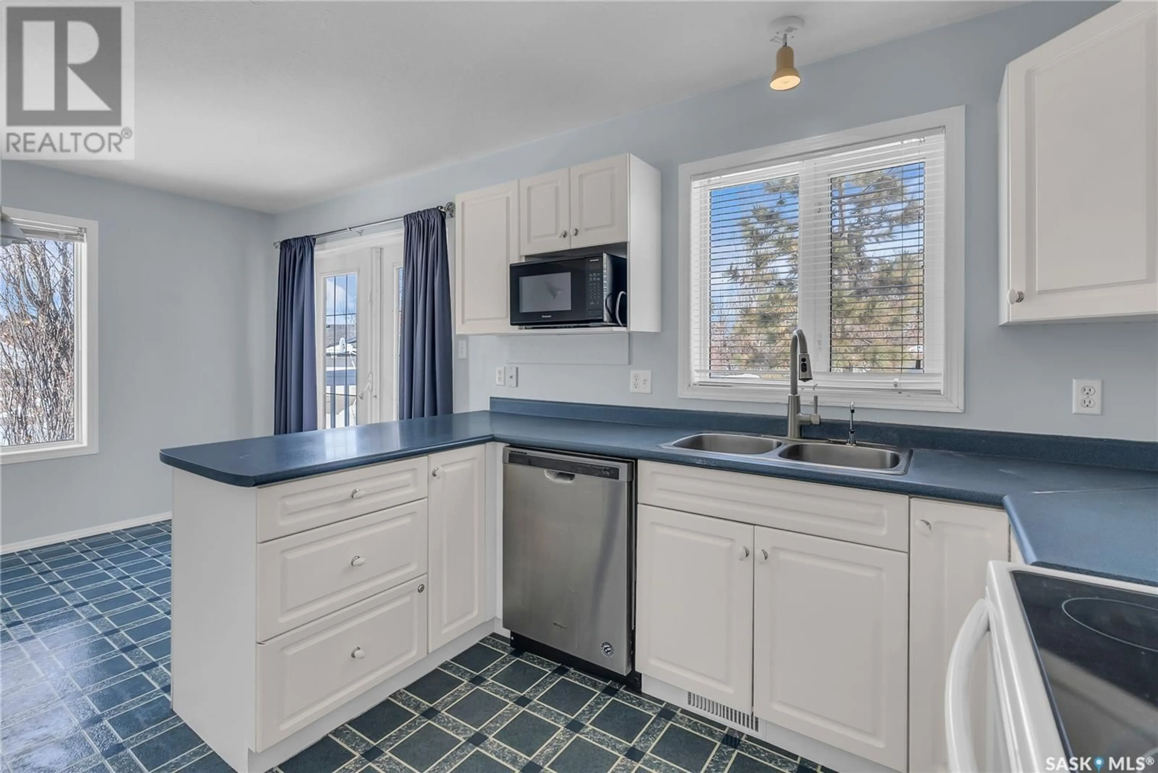 Standard kitchen, ceramic/tile floor for 1012 POPLAR CRESCENT, Waldheim Saskatchewan S0K4R0
