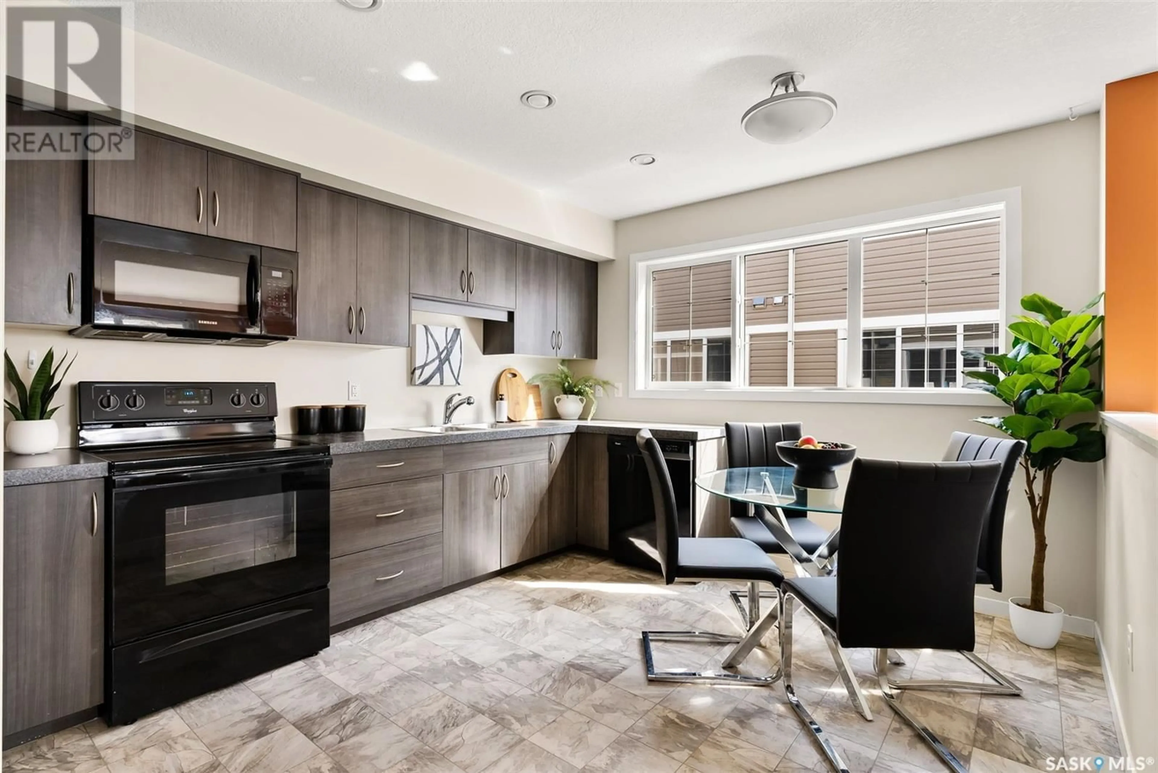 Contemporary kitchen, ceramic/tile floor for 55 5625 AERODROME ROAD, Regina Saskatchewan S4W0M3
