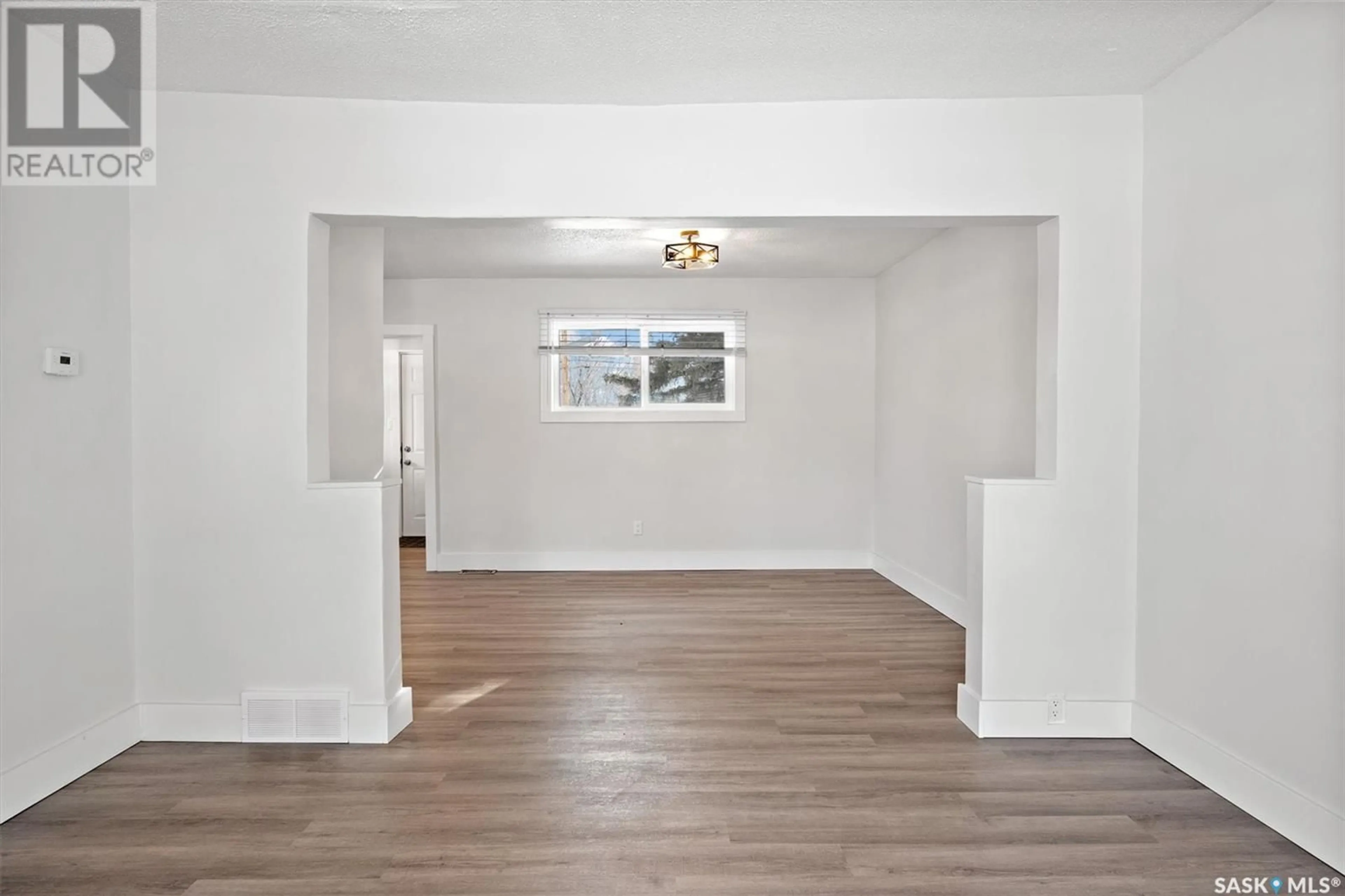 A pic of a room for 314 U AVENUE, Saskatoon Saskatchewan S7M3C3