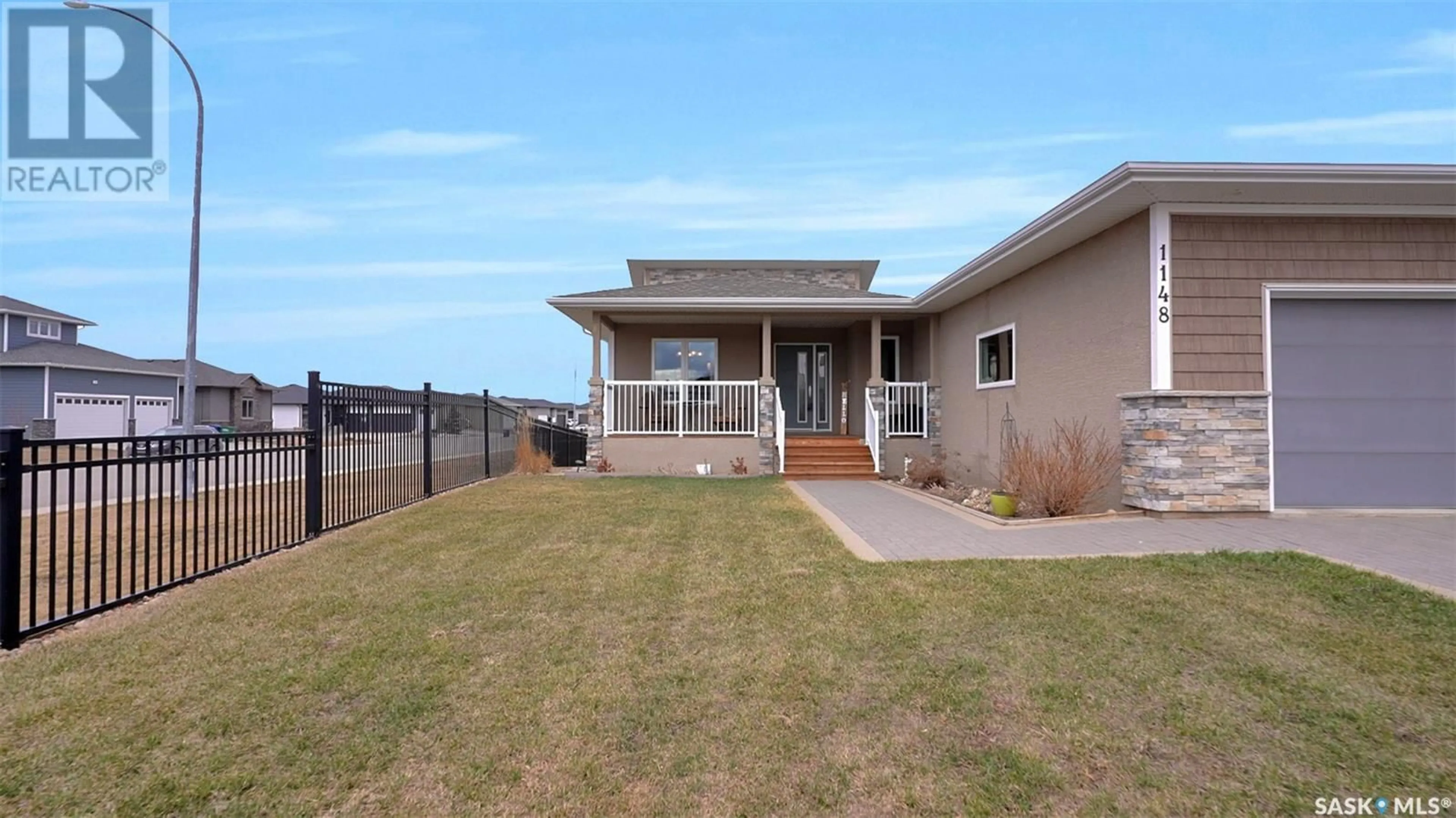 Home with vinyl exterior material, water/lake/river/ocean view for 1148 MEIER DRIVE, Moose Jaw Saskatchewan S6J0B2