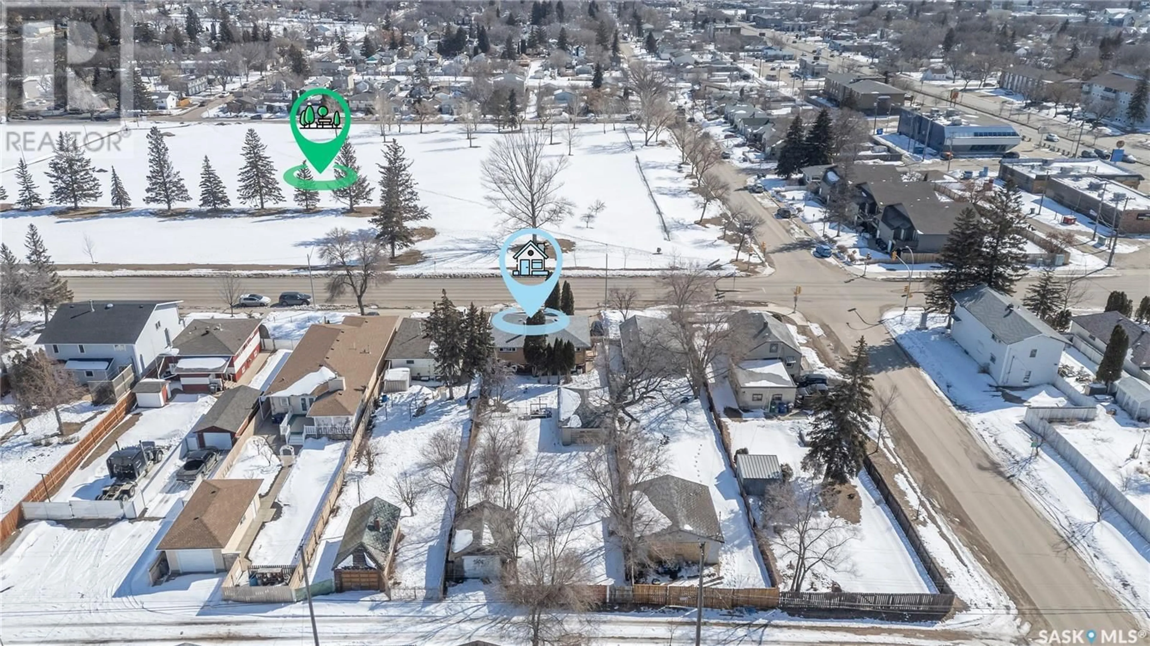 A pic from outside/outdoor area/front of a property/back of a property/a pic from drone, street for 205 P AVENUE, Saskatoon Saskatchewan S7L2V6