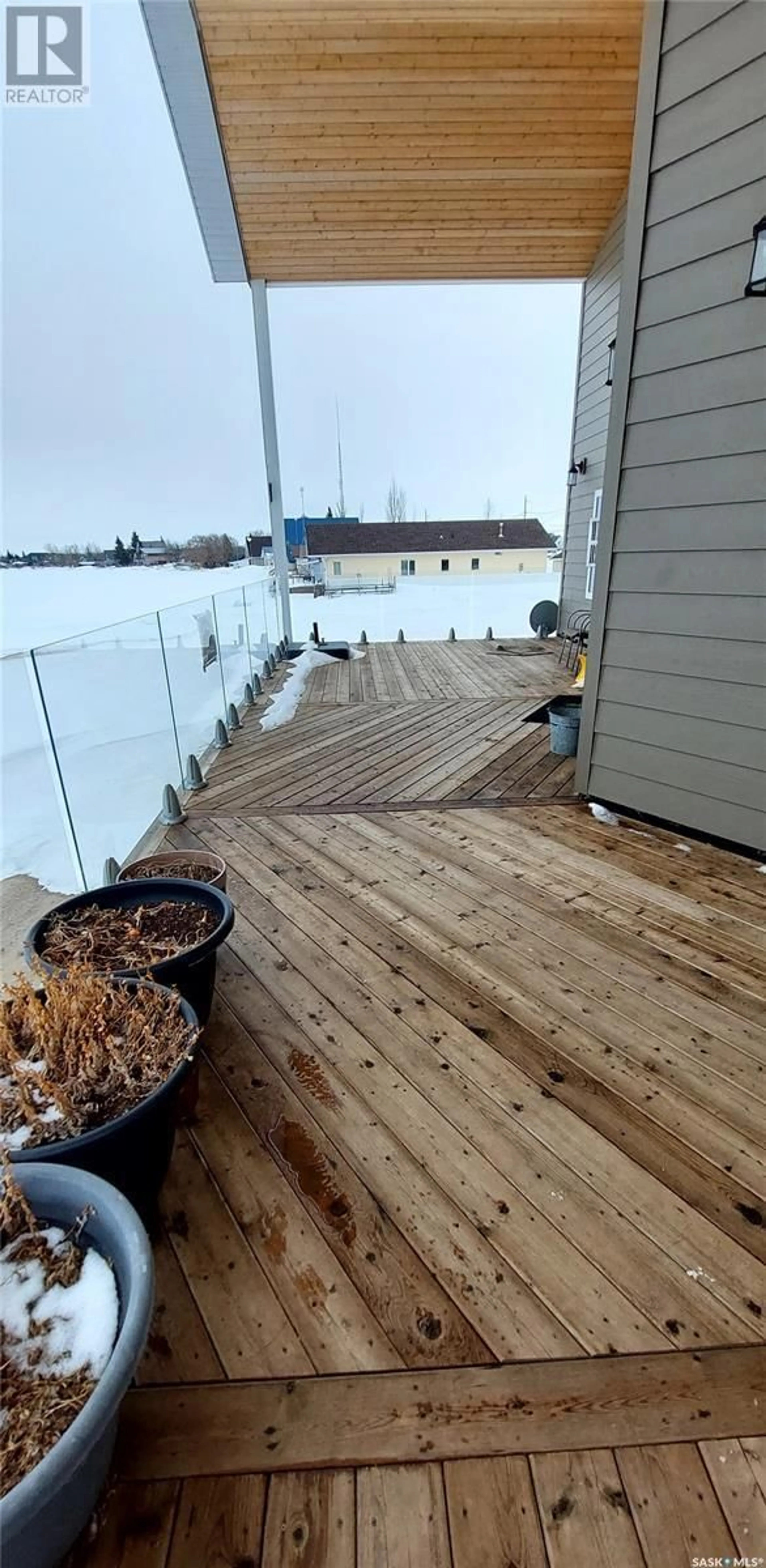 Patio, water/lake/river/ocean view for 106 LAKESHORE LANE, Leslie Beach Saskatchewan S0A1A0