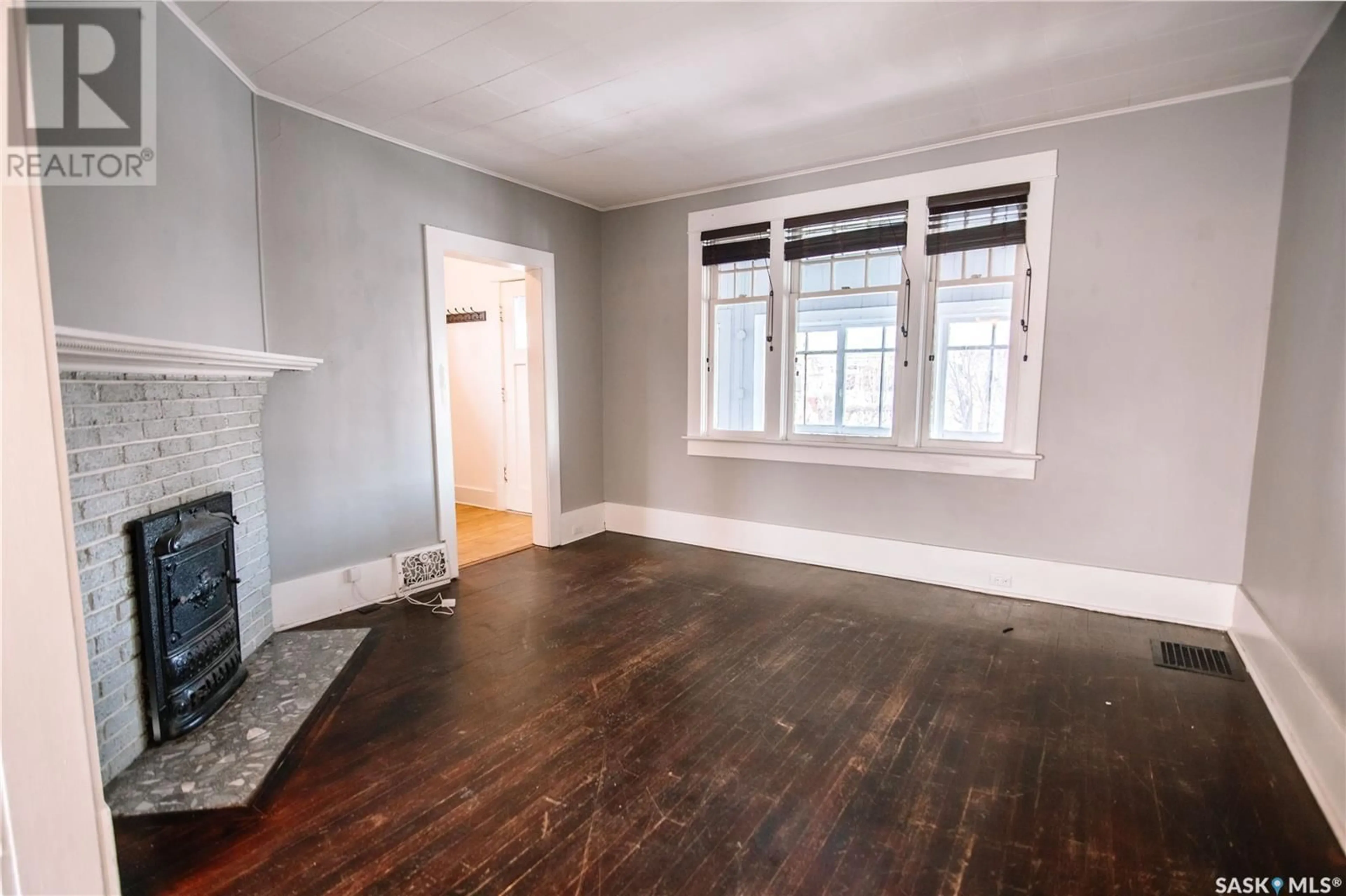 A pic of a room for 721 COLLEGE AVENUE, Regina Saskatchewan S4N0X8