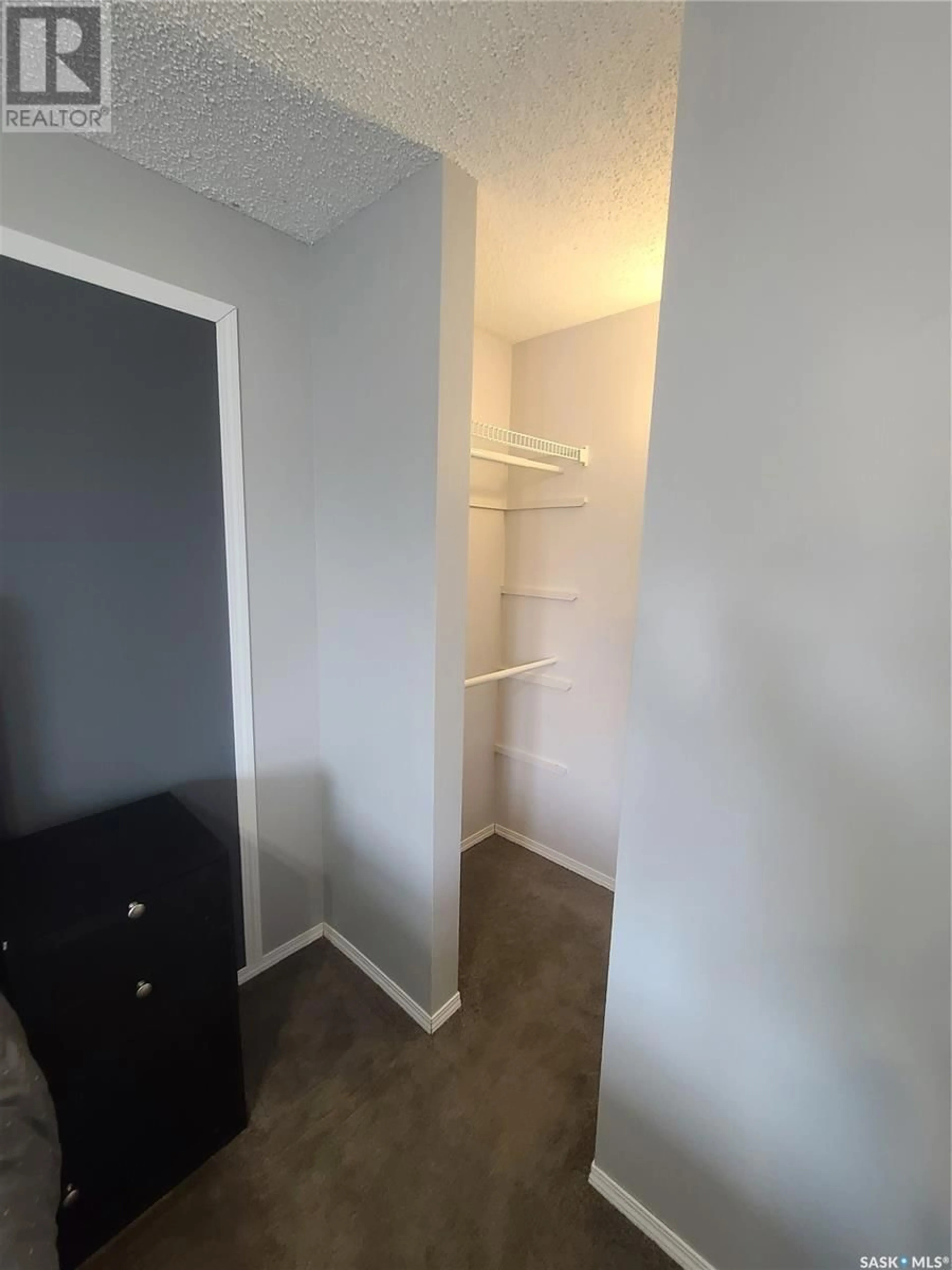 A pic of a room for 31 - 206 RODENBUSH DRIVE, Regina Saskatchewan S4R8C4