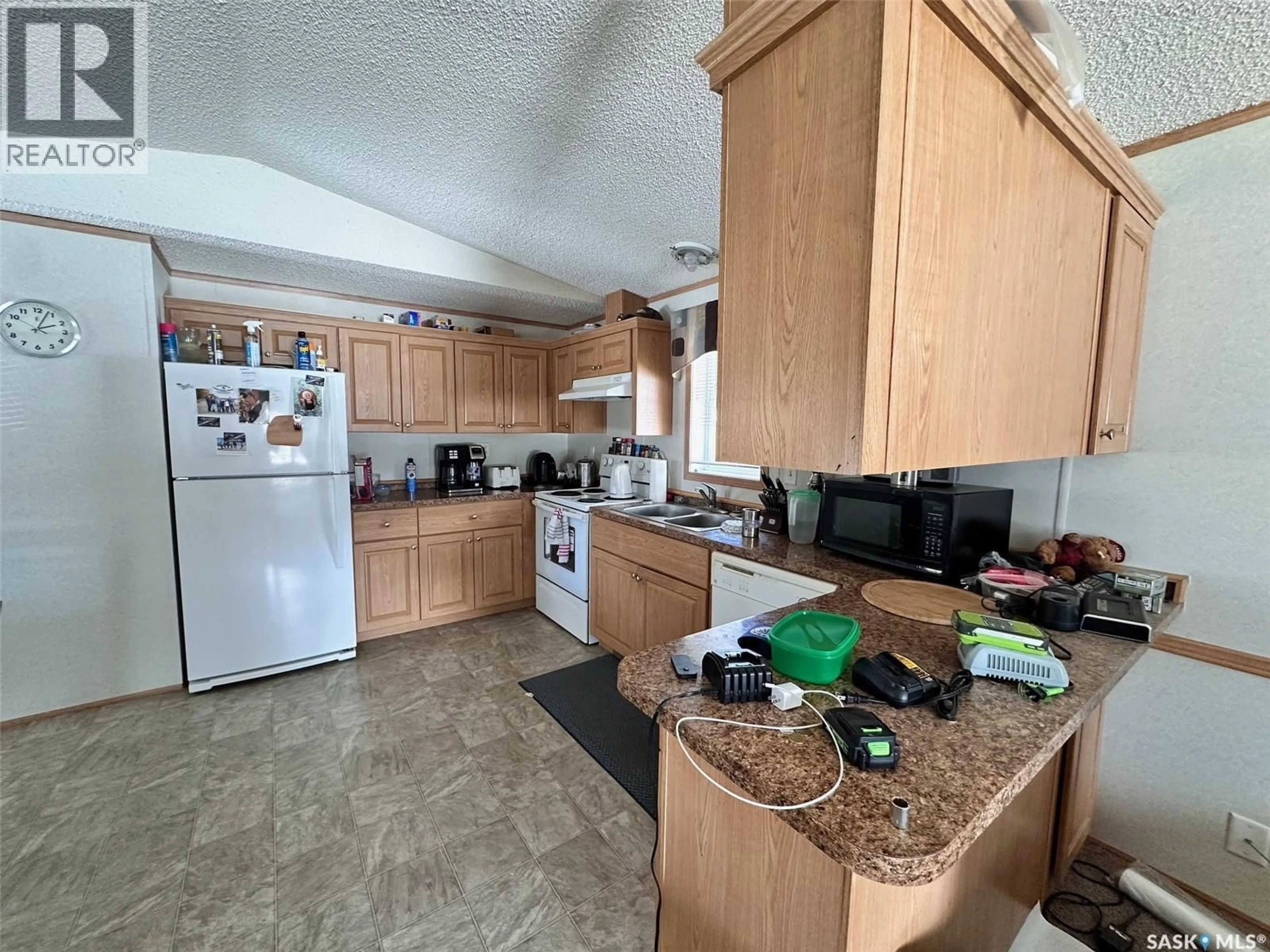 Standard kitchen, unknown for 103 5TH AVENUE, Chitek Lake Saskatchewan S0J0L0