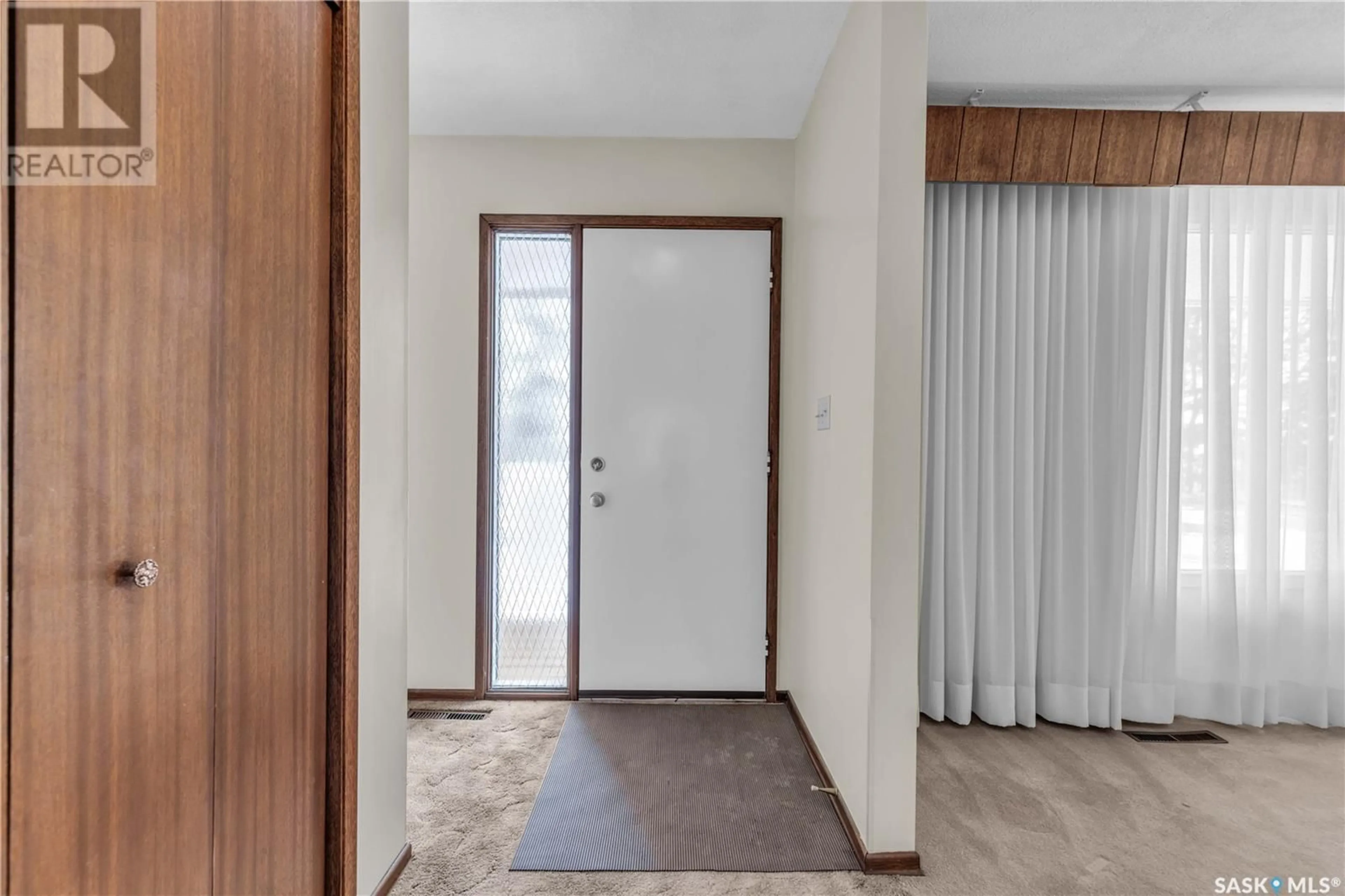 Indoor entryway for 10 ACRES GETZ ACREAGE, Birch Hills Rm No. 460 Saskatchewan S0J0G0