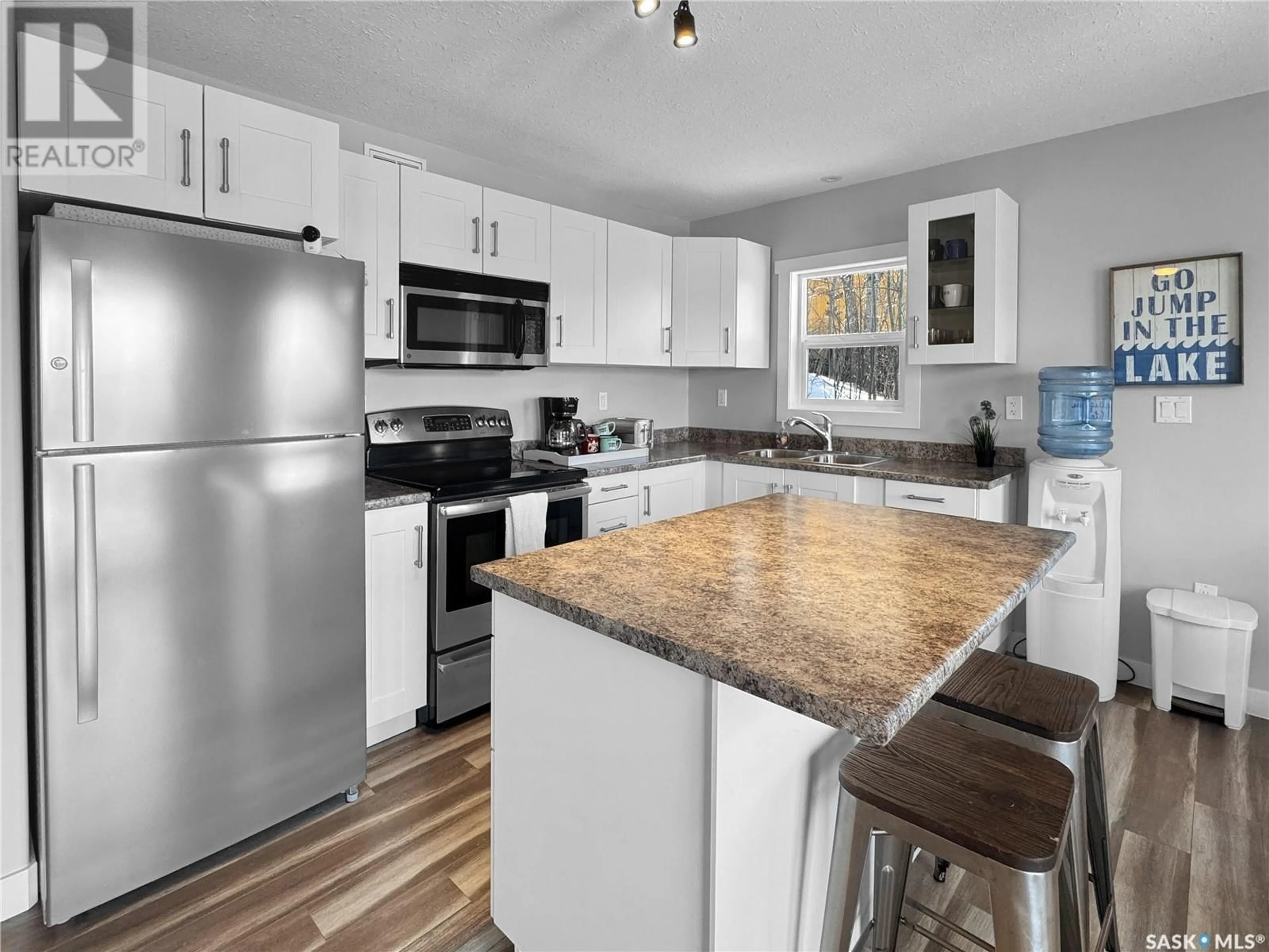 Standard kitchen, unknown for 8921 HUNTS COVE CRESCENT, Cochin Saskatchewan S0M0L0