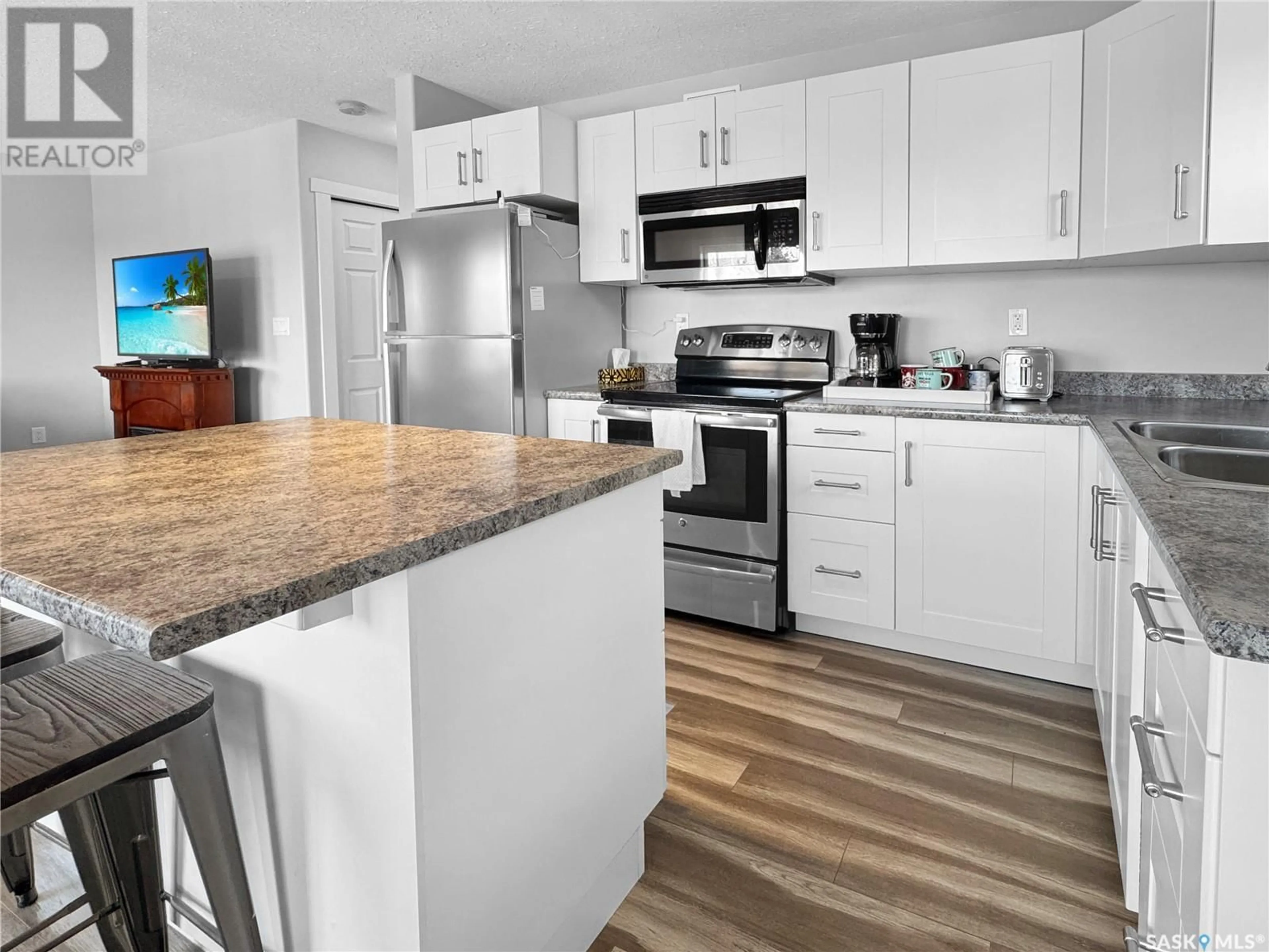 Open concept kitchen, unknown for 8921 HUNTS COVE CRESCENT, Cochin Saskatchewan S0M0L0