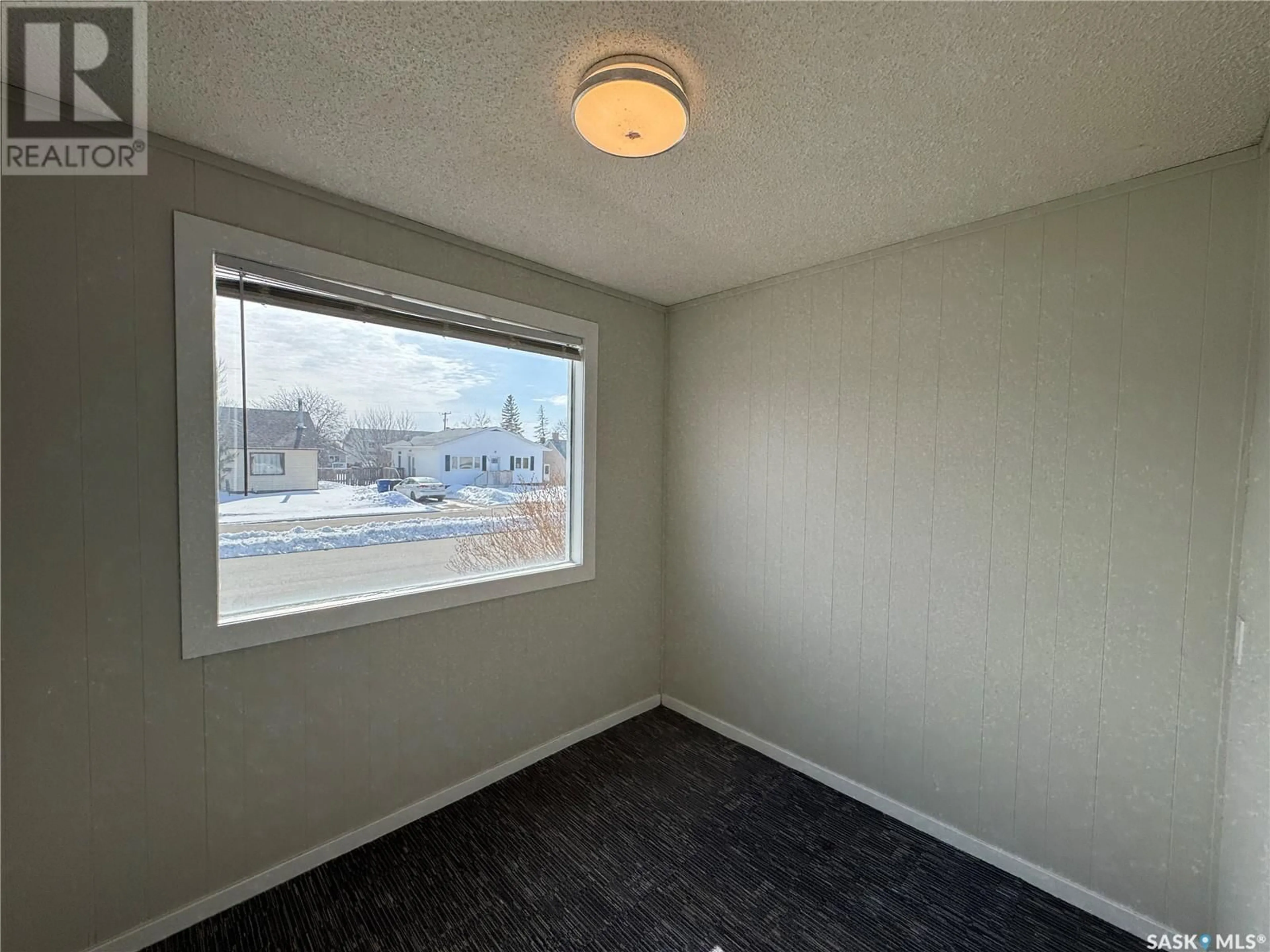 A pic of a room for 305 3RD AVENUE, Biggar Saskatchewan S0K0M0