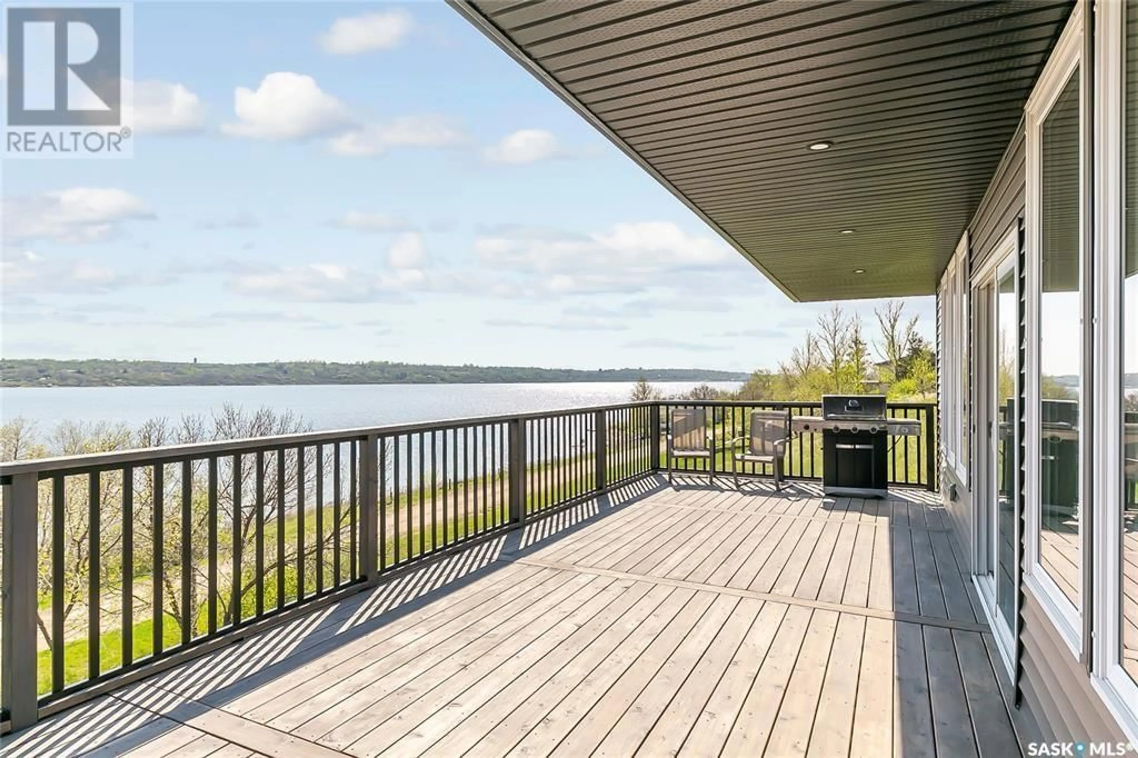 Patio, water/lake/river/ocean view for 1501 WILLOW AVENUE, Saskatchewan Beach Saskatchewan S0G4L0
