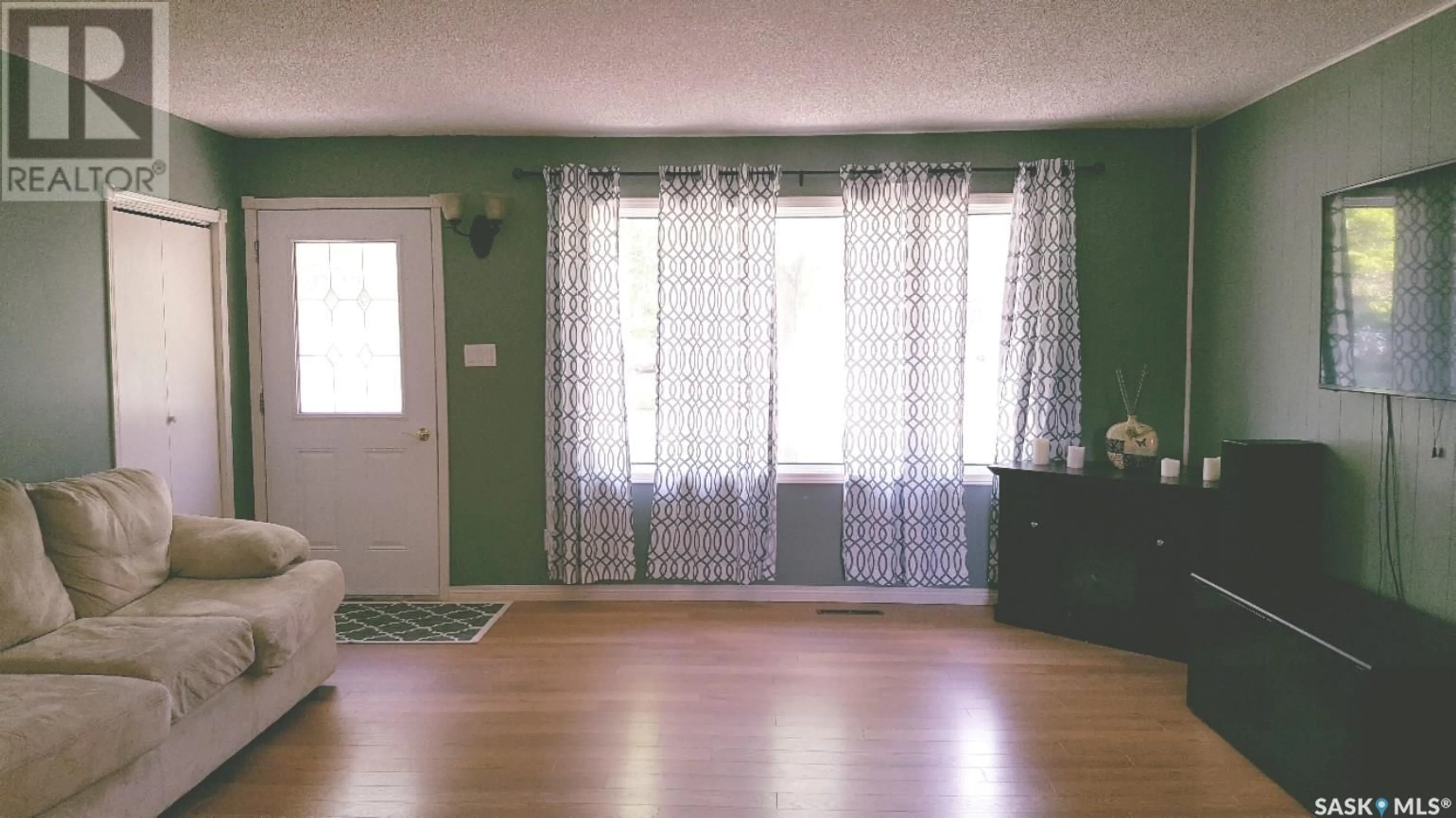 A pic of a room for 408 3RD AVENUE, Alameda Saskatchewan S0C0A0