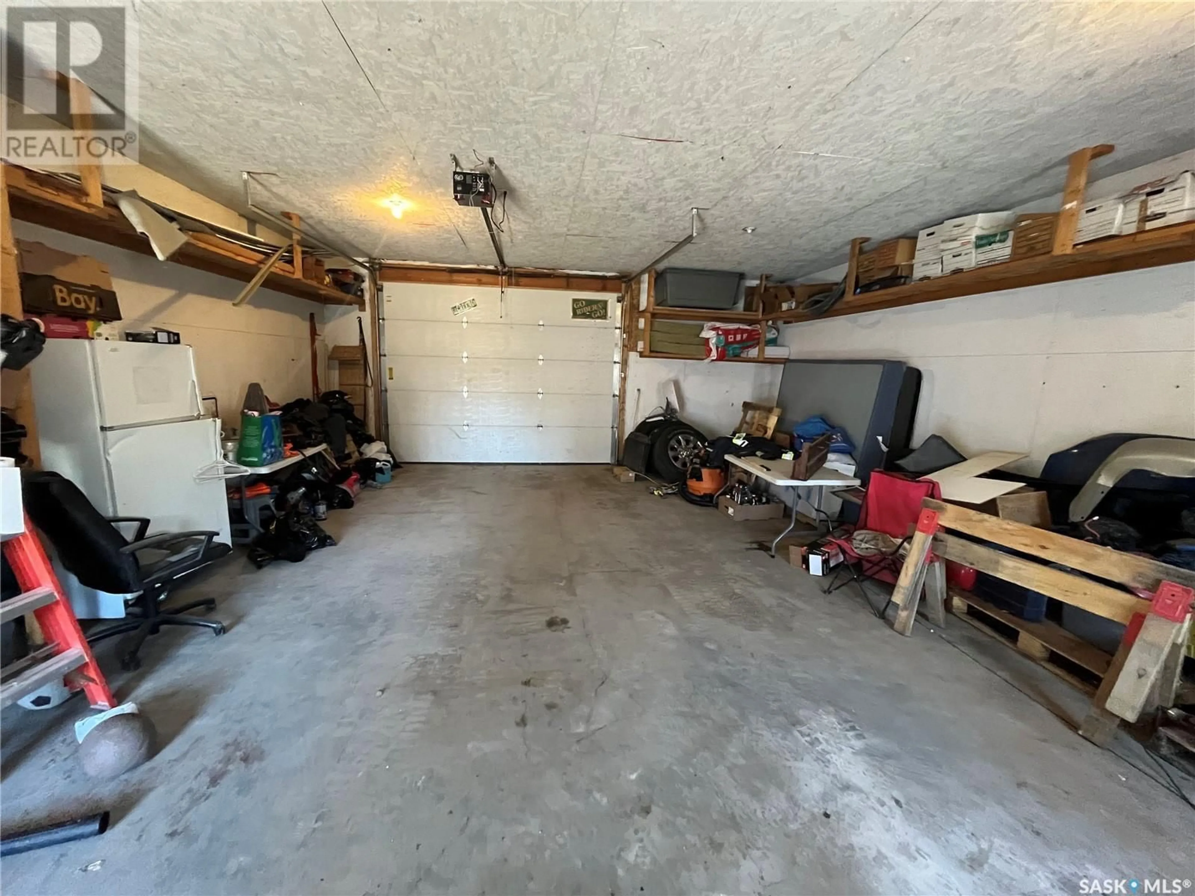 Indoor garage for 316 ELDER STREET, Pense Saskatchewan S0G3W0