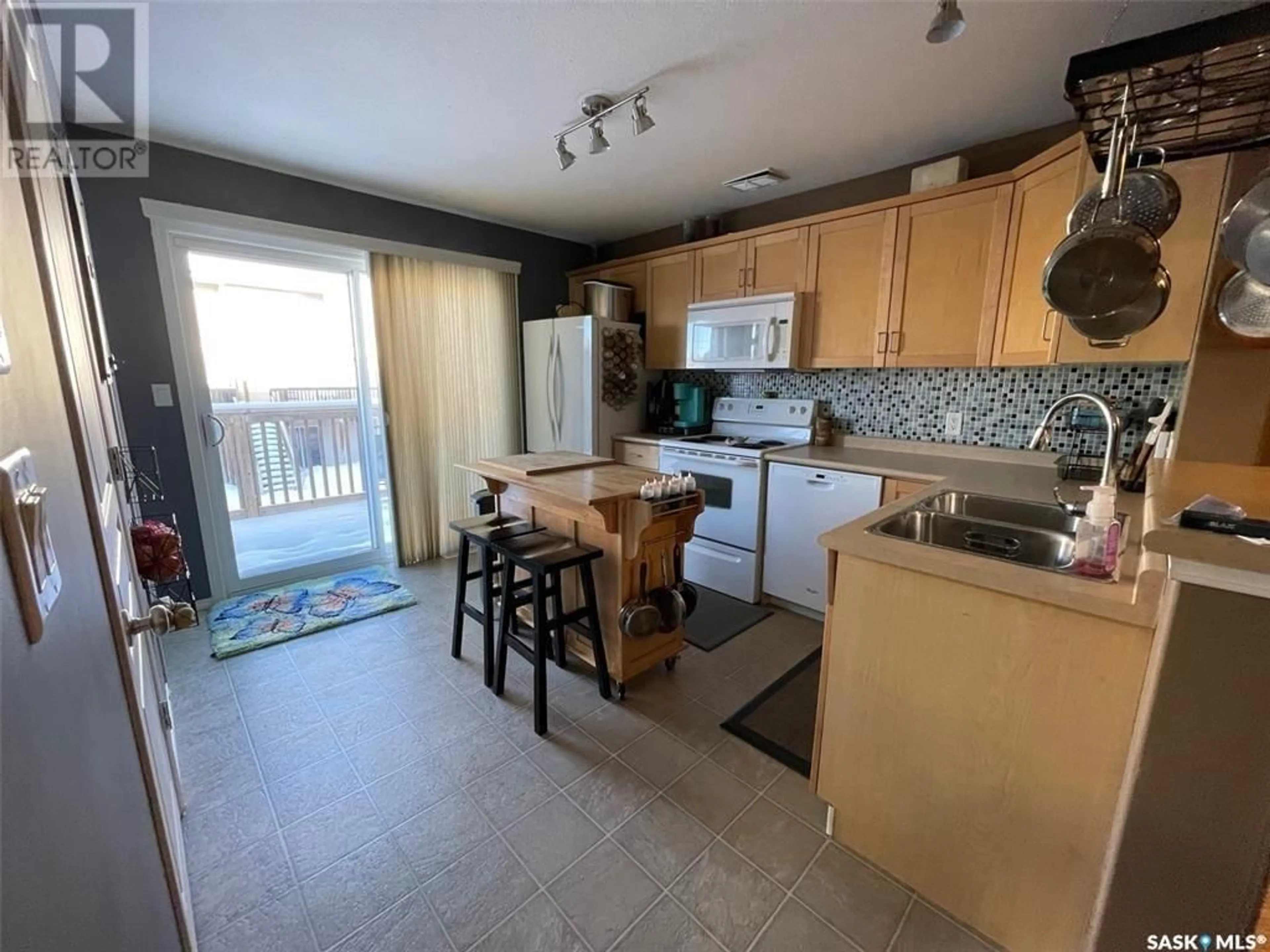 Unknown for 3 - 1437 FIRST STREET, Estevan Saskatchewan S4A2X5