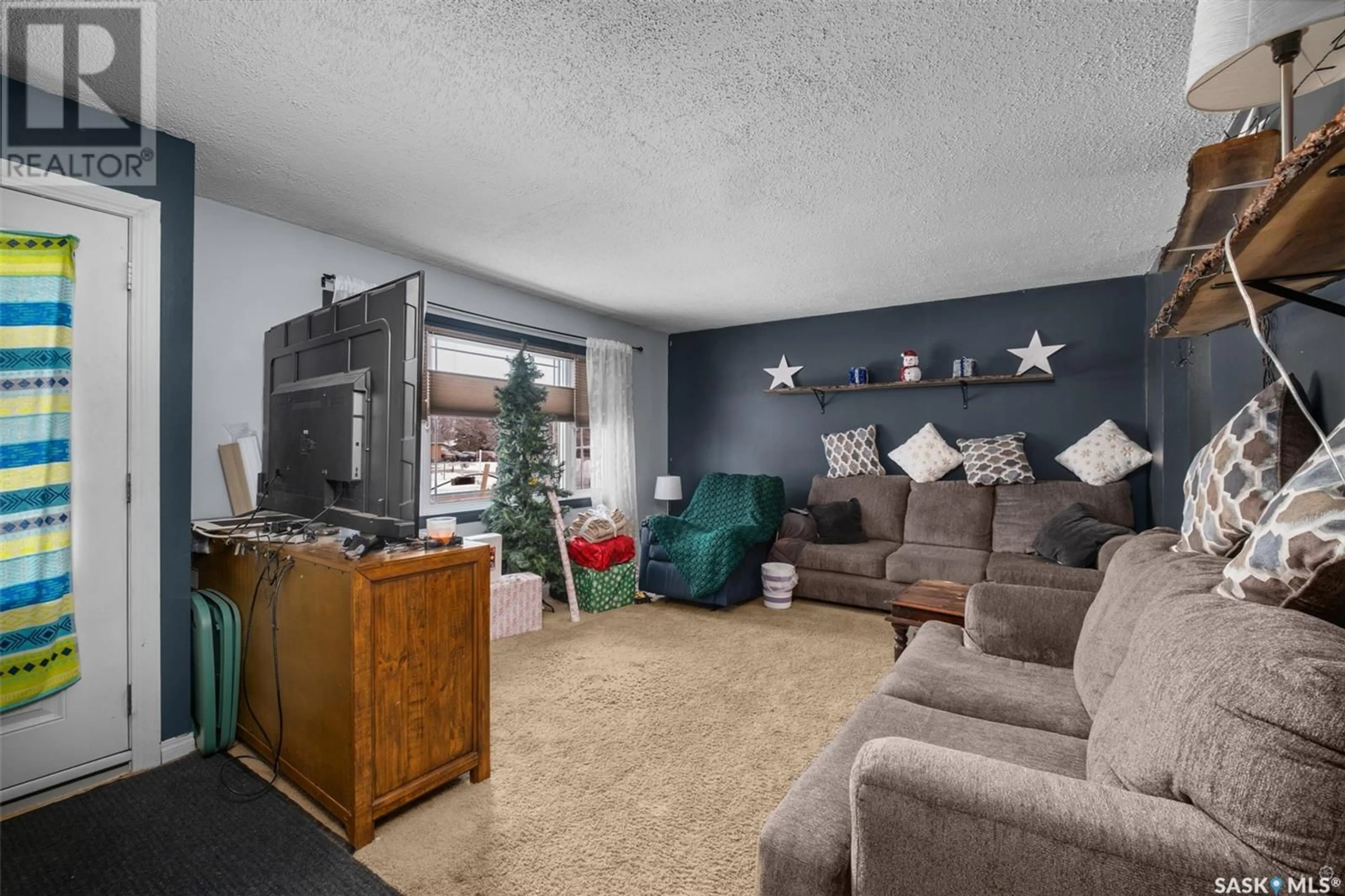 Living room with furniture, unknown for 1195 BRANION DRIVE, Prince Albert Saskatchewan S6V2S7
