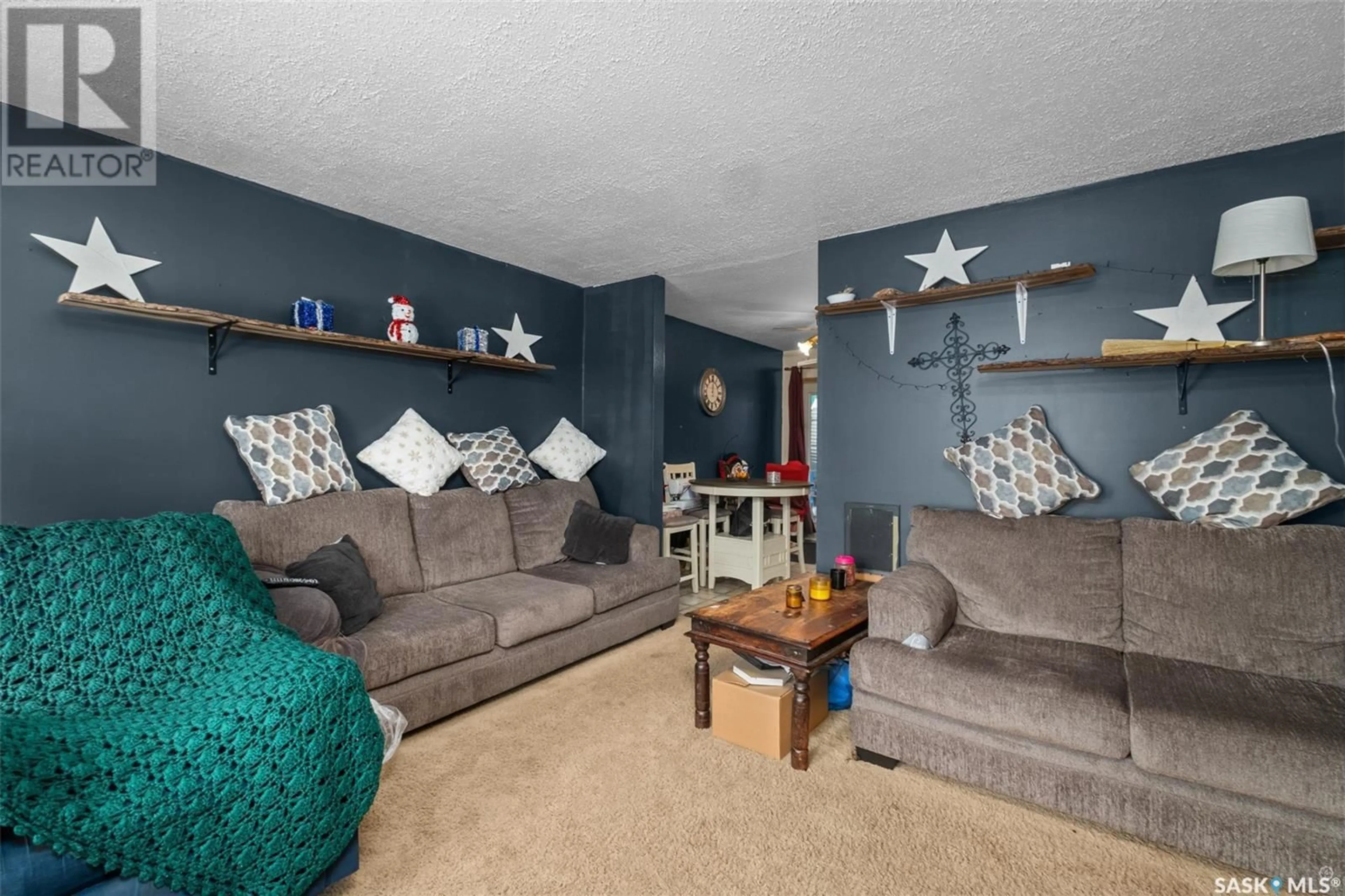 Living room with furniture, carpet floor for 1195 BRANION DRIVE, Prince Albert Saskatchewan S6V2S7