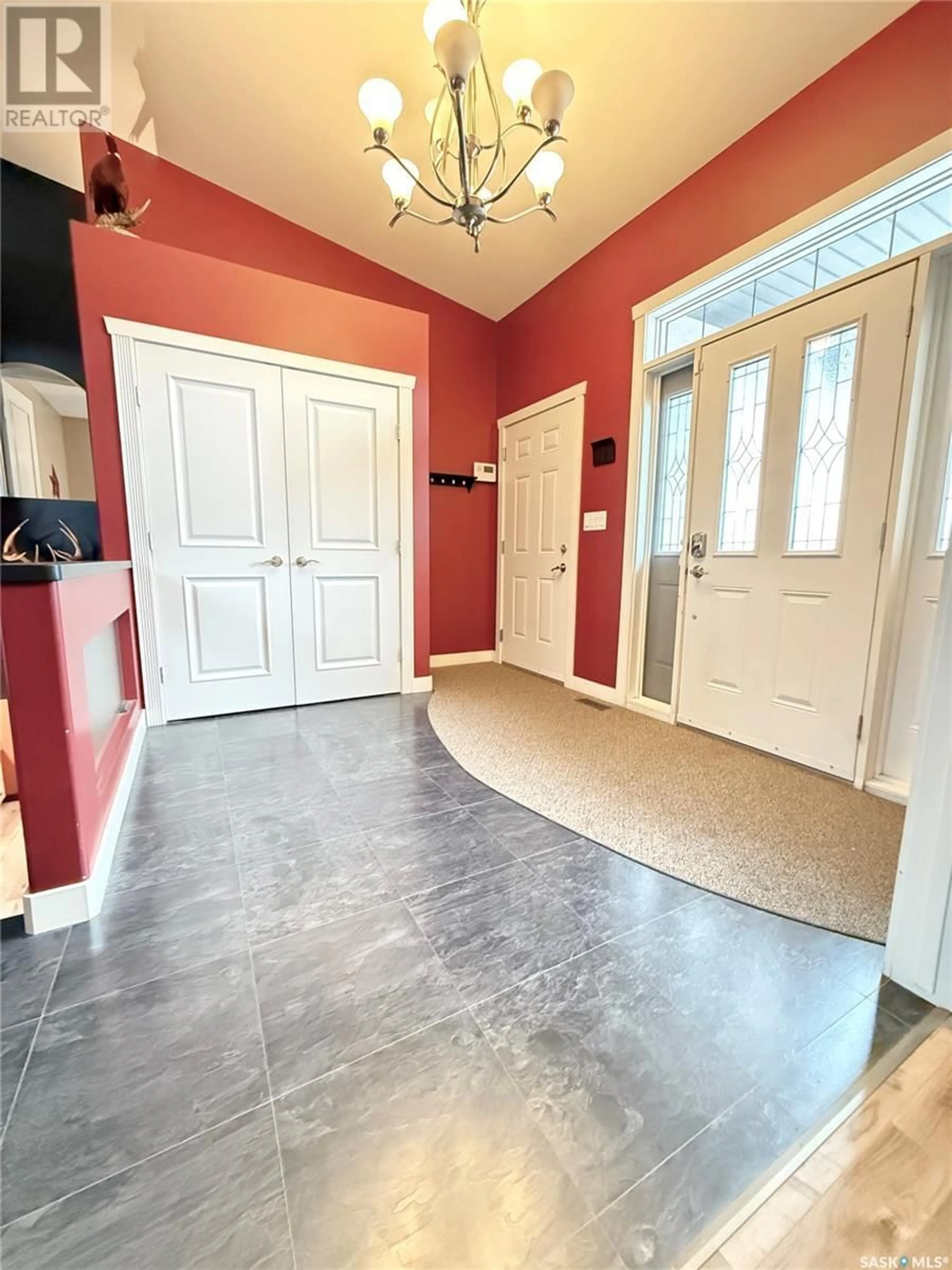 Indoor entryway for 715 18TH STREET, Weyburn Saskatchewan S4H3M2