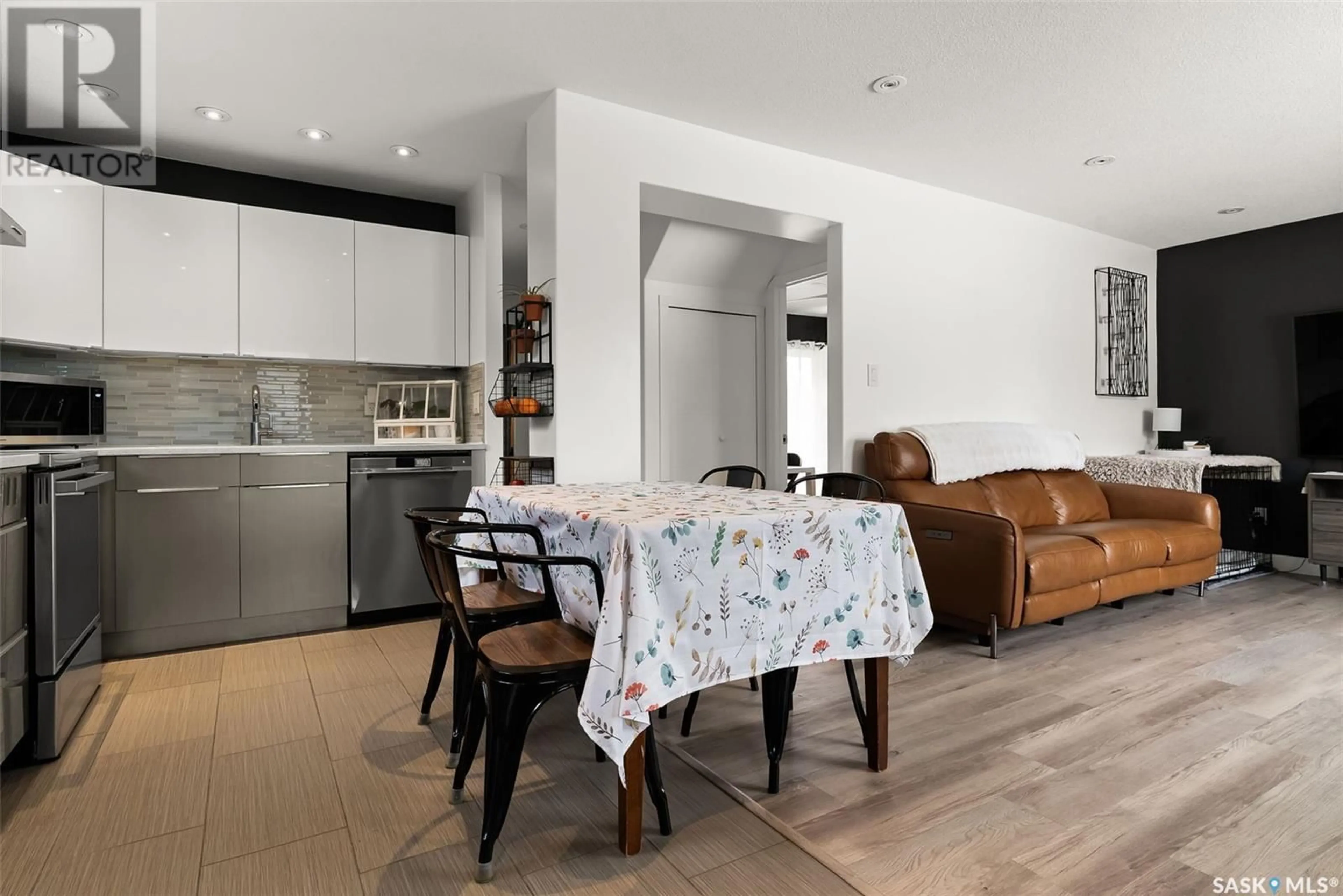 Open concept kitchen, unknown for 1728 MCINTOSH STREET, Regina Saskatchewan S4T5C5