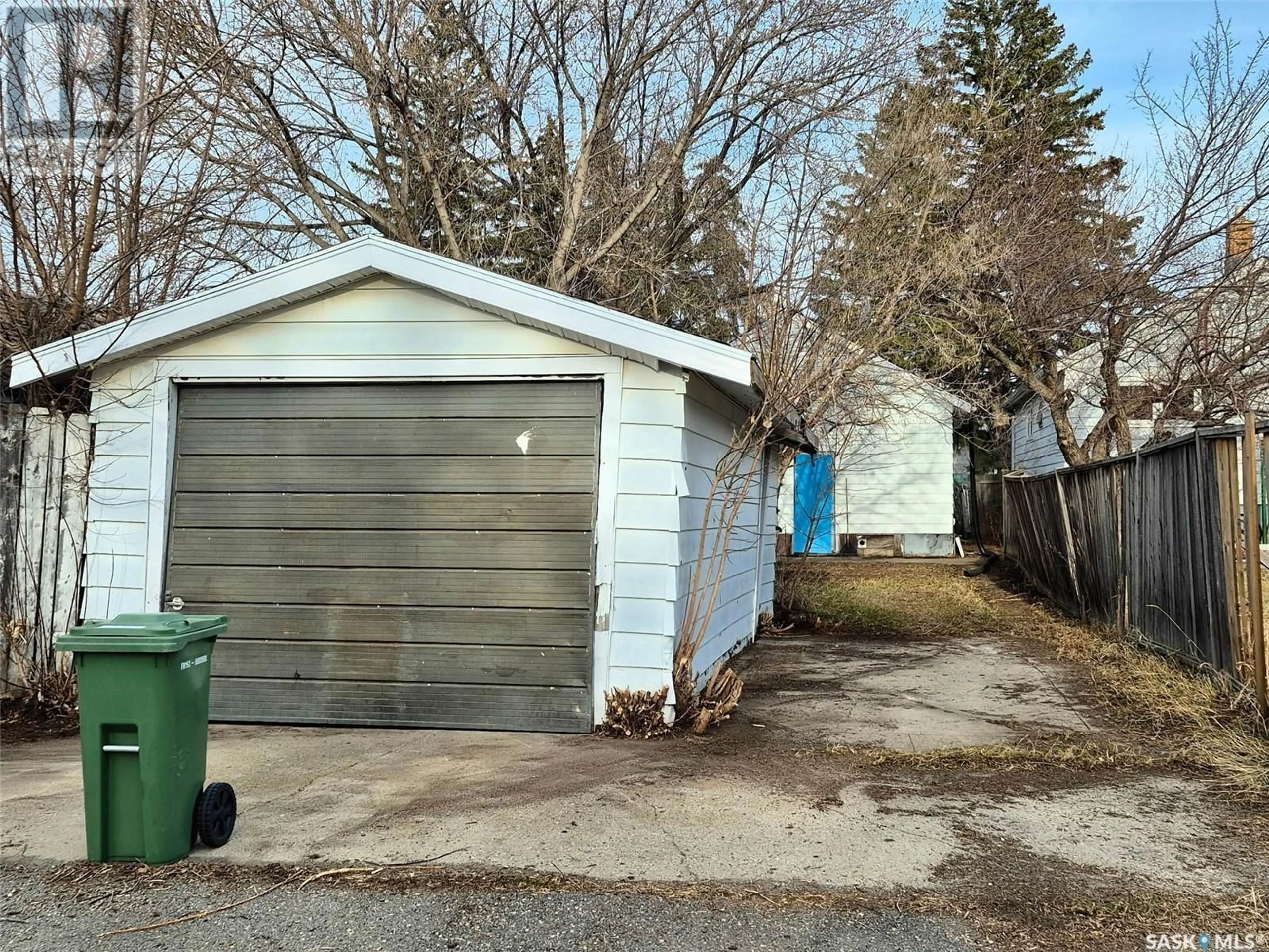 Shed for 2156 LINDSAY STREET, Regina Saskatchewan S4N3B9
