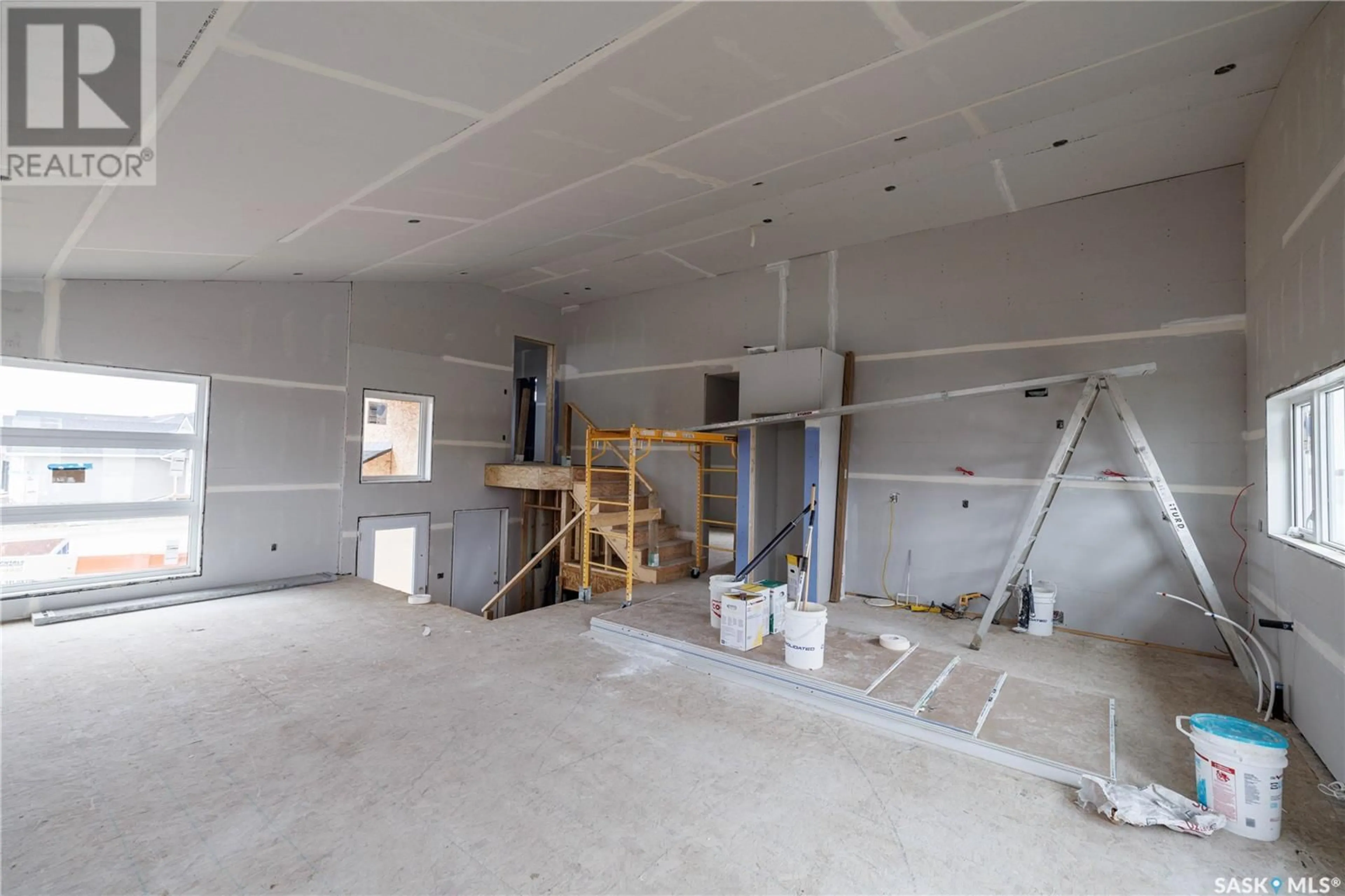 Indoor garage for 842 BALLESTEROS CRESCENT, Warman Saskatchewan S0K4S1