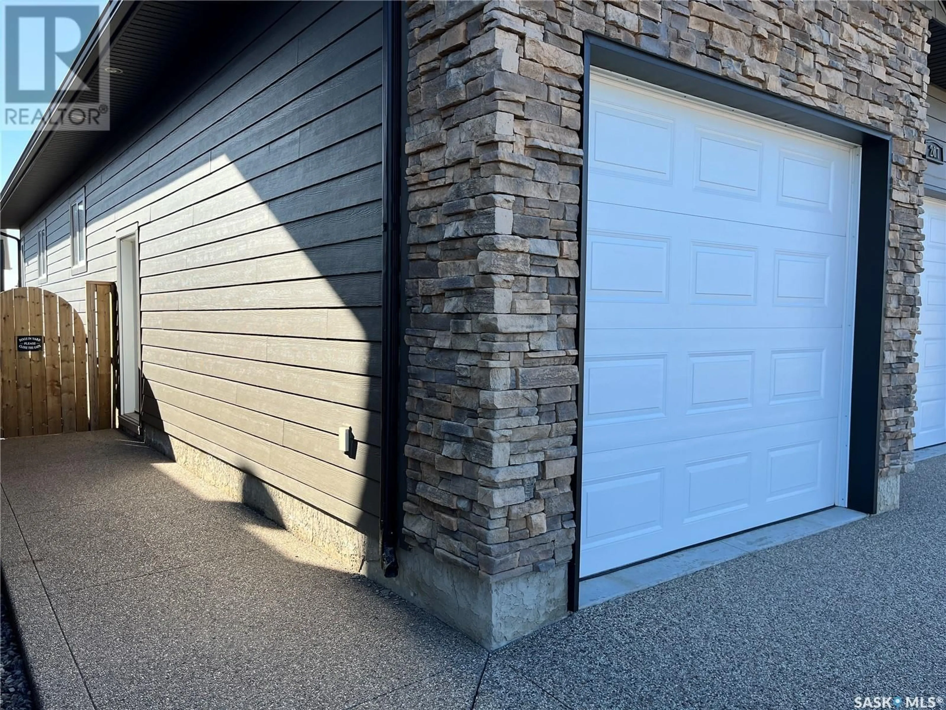 Indoor garage for 207 AUGUSTA DRIVE, Warman Saskatchewan S0K4S1