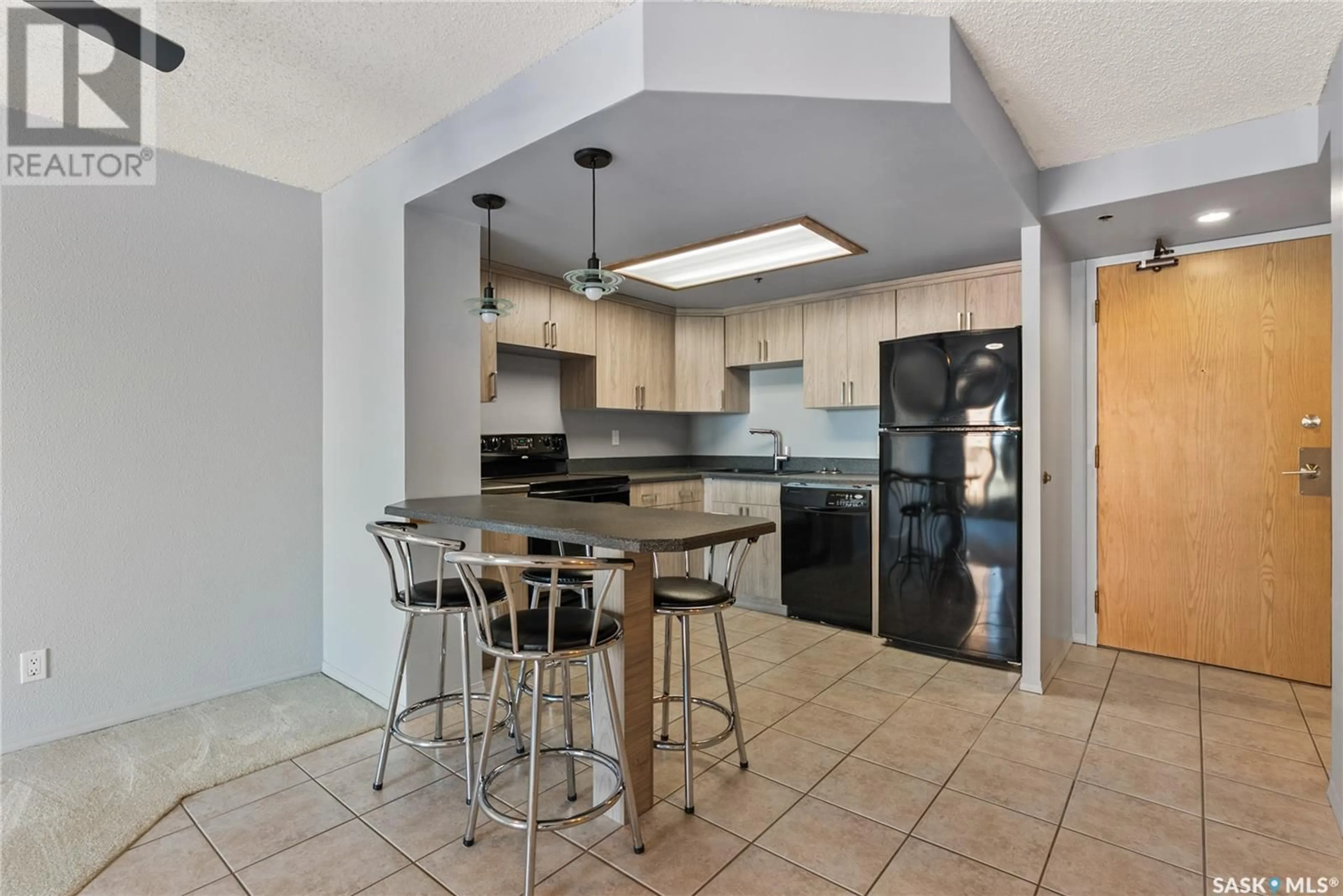 Open concept kitchen, ceramic/tile floor for 1105 311 6TH AVENUE, Saskatoon Saskatchewan S7K7A9