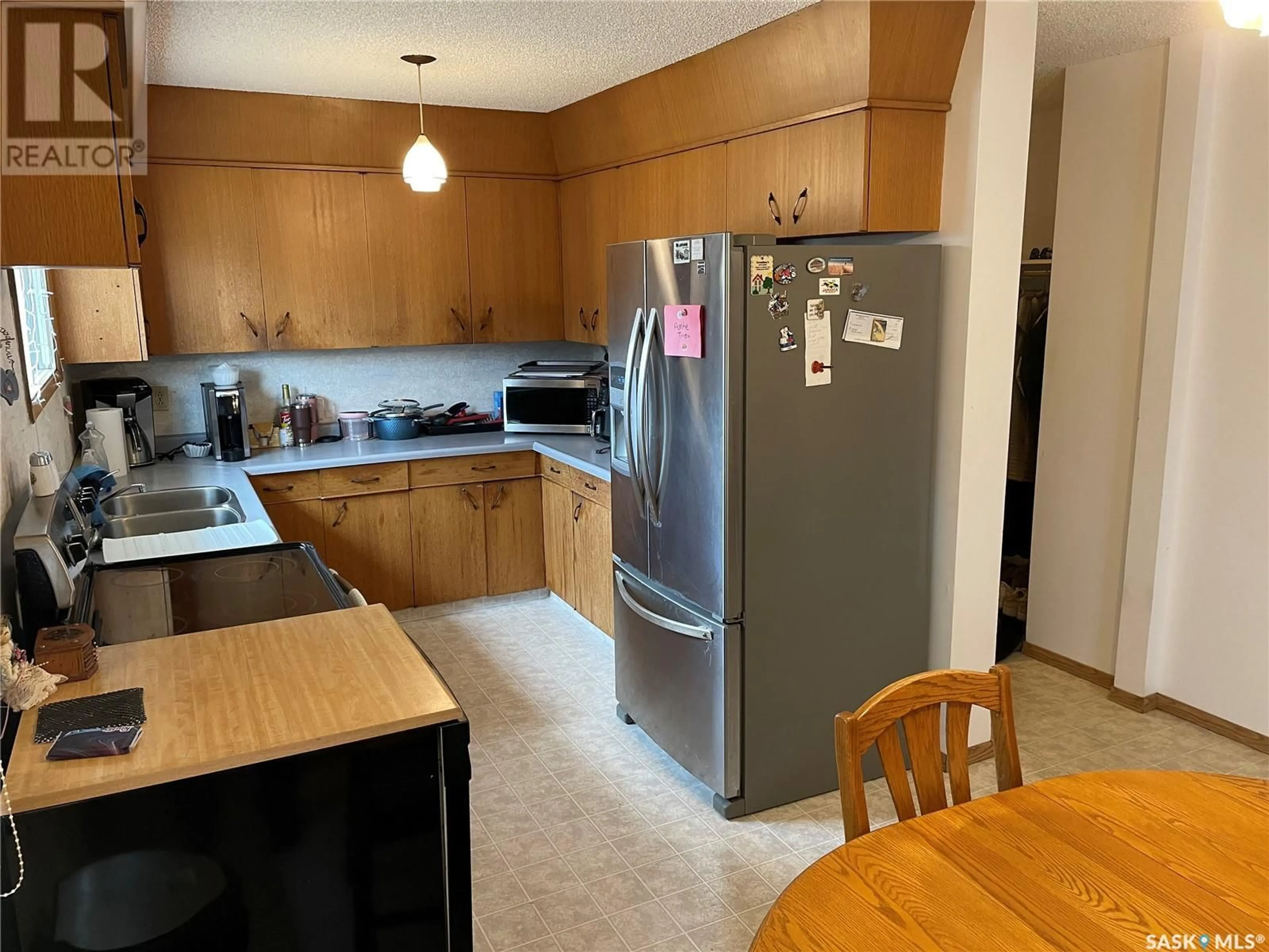 Standard kitchen, unknown for 807 1ST STREET, Meadow Lake Saskatchewan S9X1E2