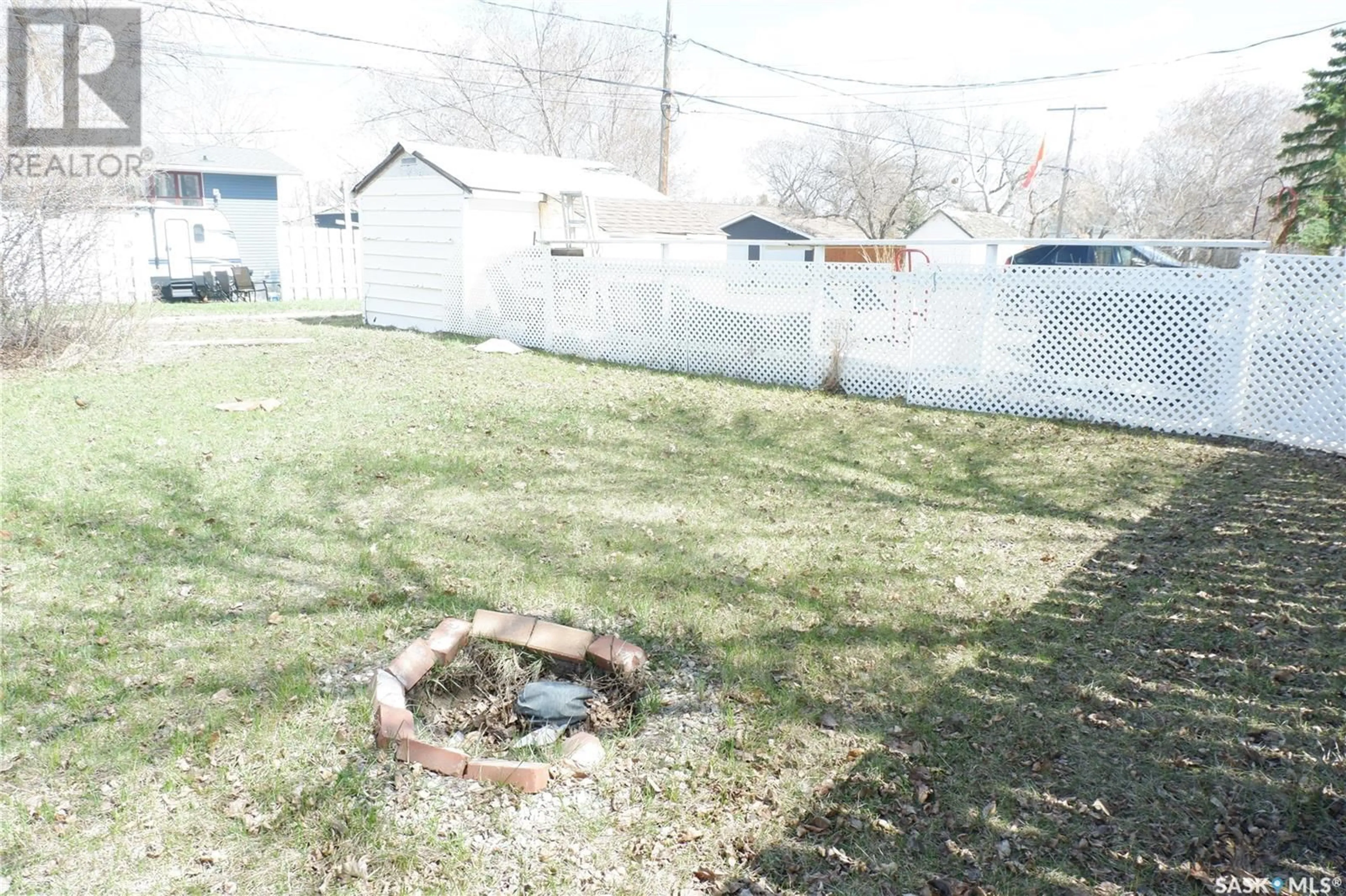 Unknown for 502 5TH AVENUE, Assiniboia Saskatchewan S0H0B0