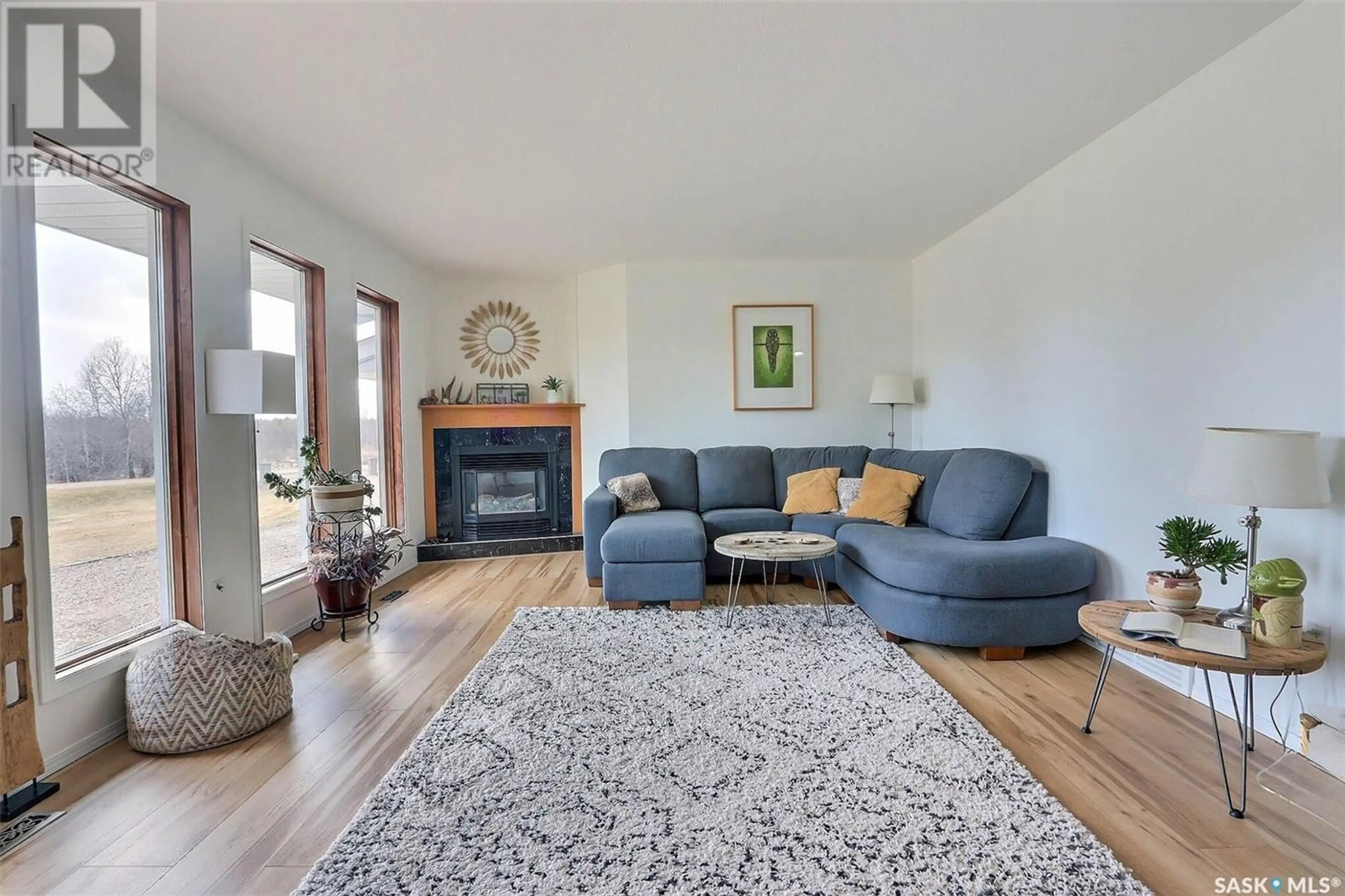 Living room with furniture, unknown for REDWING ACREAGE, Buckland Rm No. 491 Saskatchewan S6V5R3