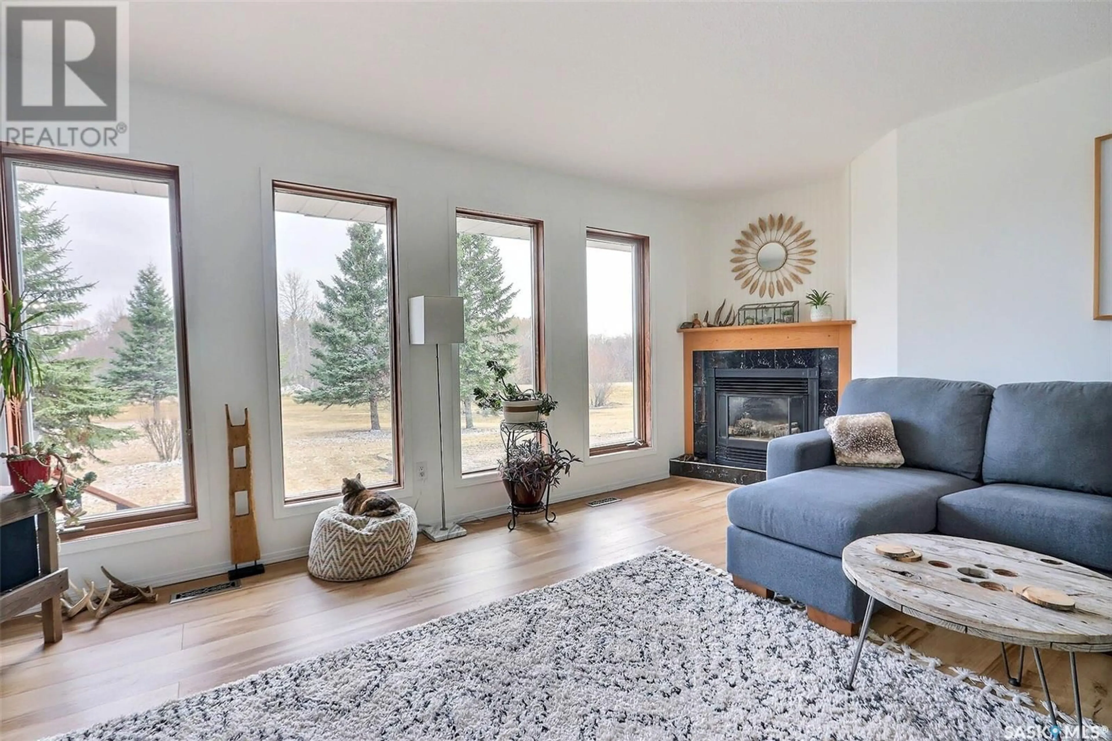 Living room with furniture, unknown for REDWING ACREAGE, Buckland Rm No. 491 Saskatchewan S6V5R3