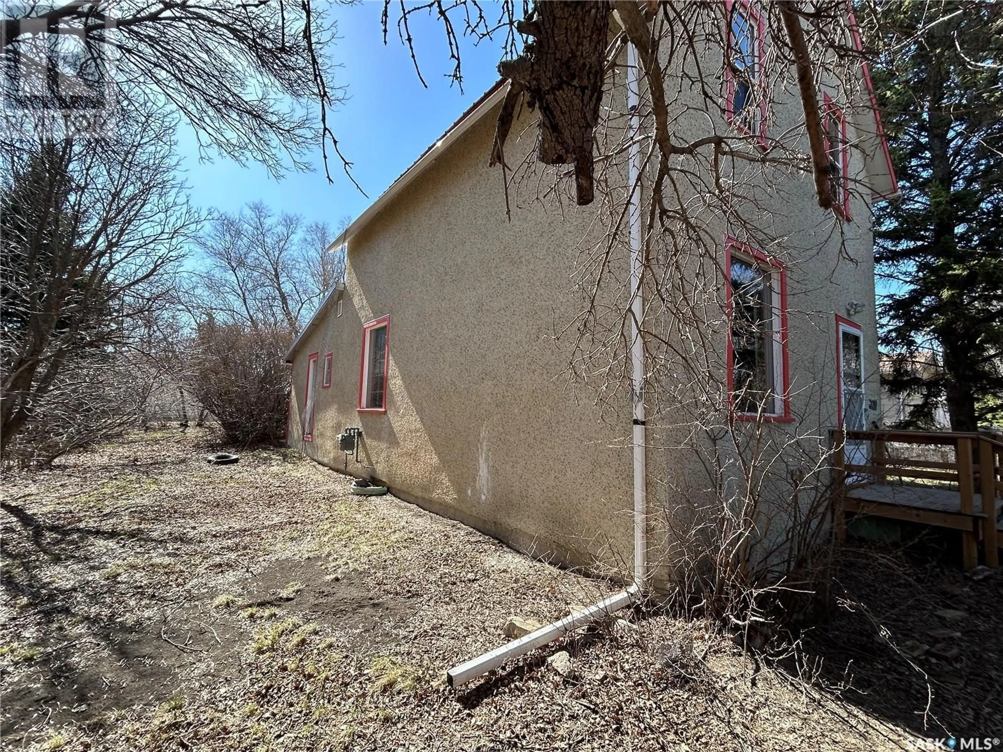 A pic from outside/outdoor area/front of a property/back of a property/a pic from drone, street for 209 CAMPKIN STREET, Francis Saskatchewan S0G1V0