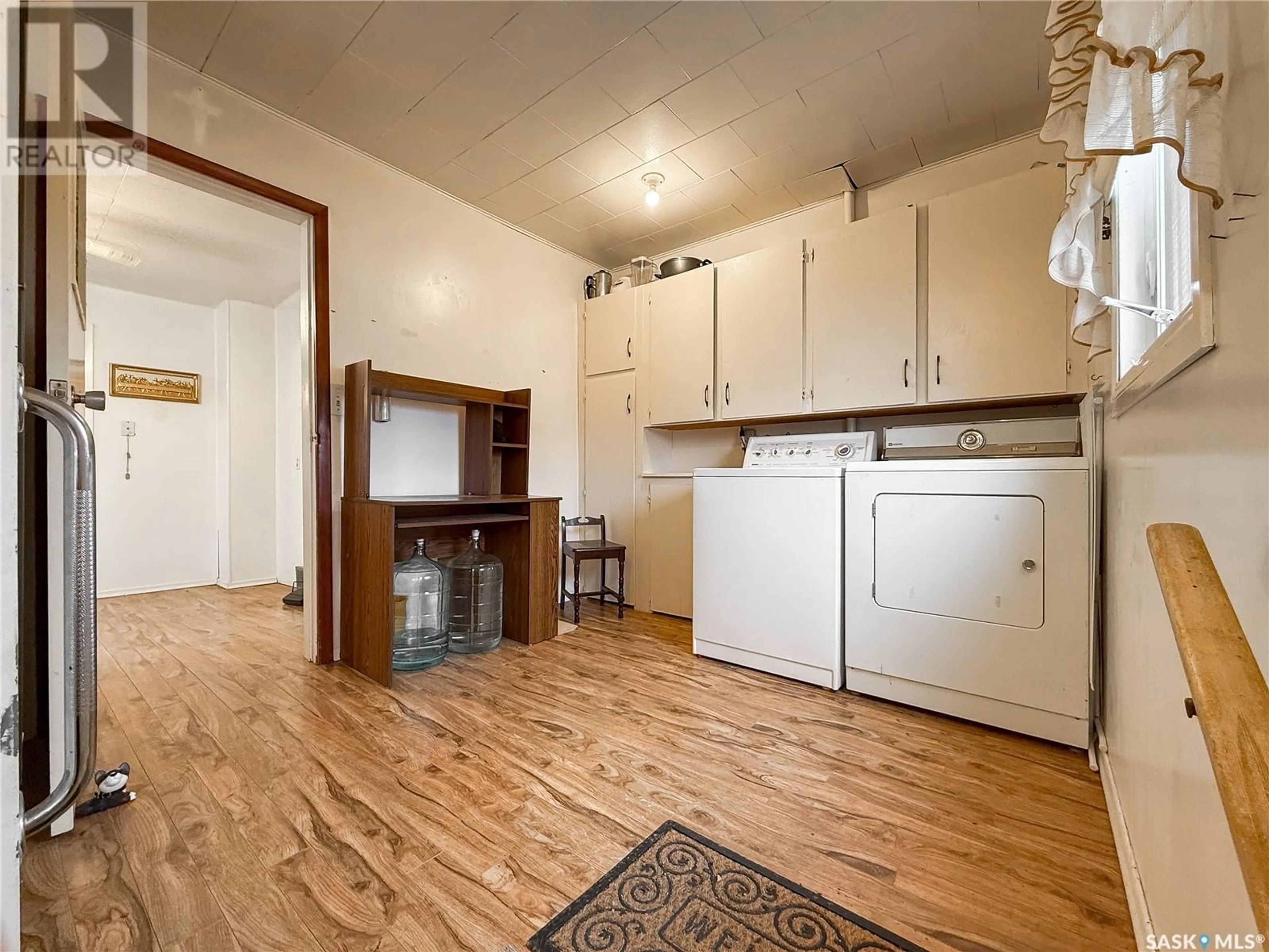 A pic of a room for 14 H AVENUE, Willow Bunch Saskatchewan S0H4K0