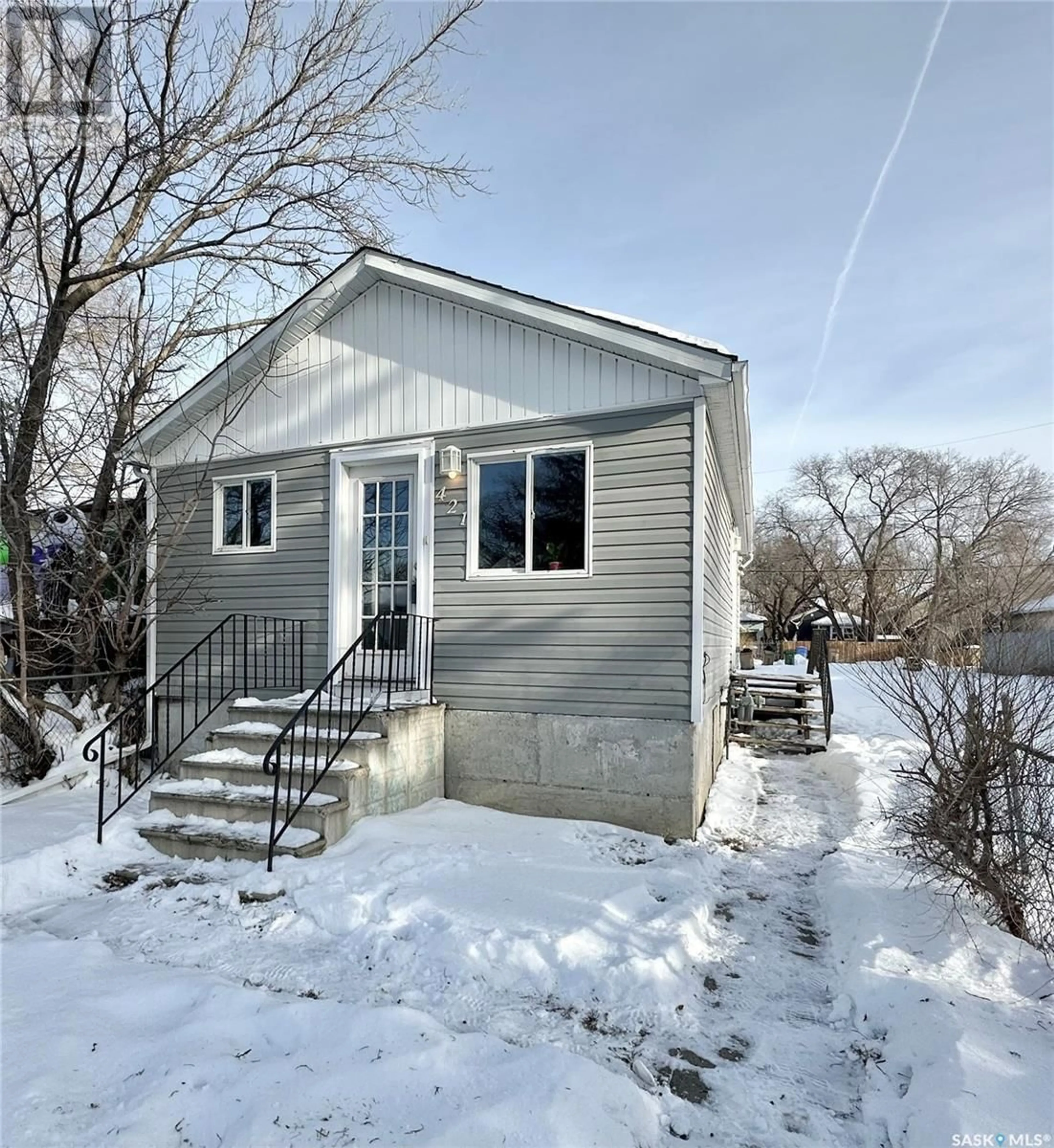 Shed for 421 ALEXANDRA STREET, Regina Saskatchewan S4R4W6