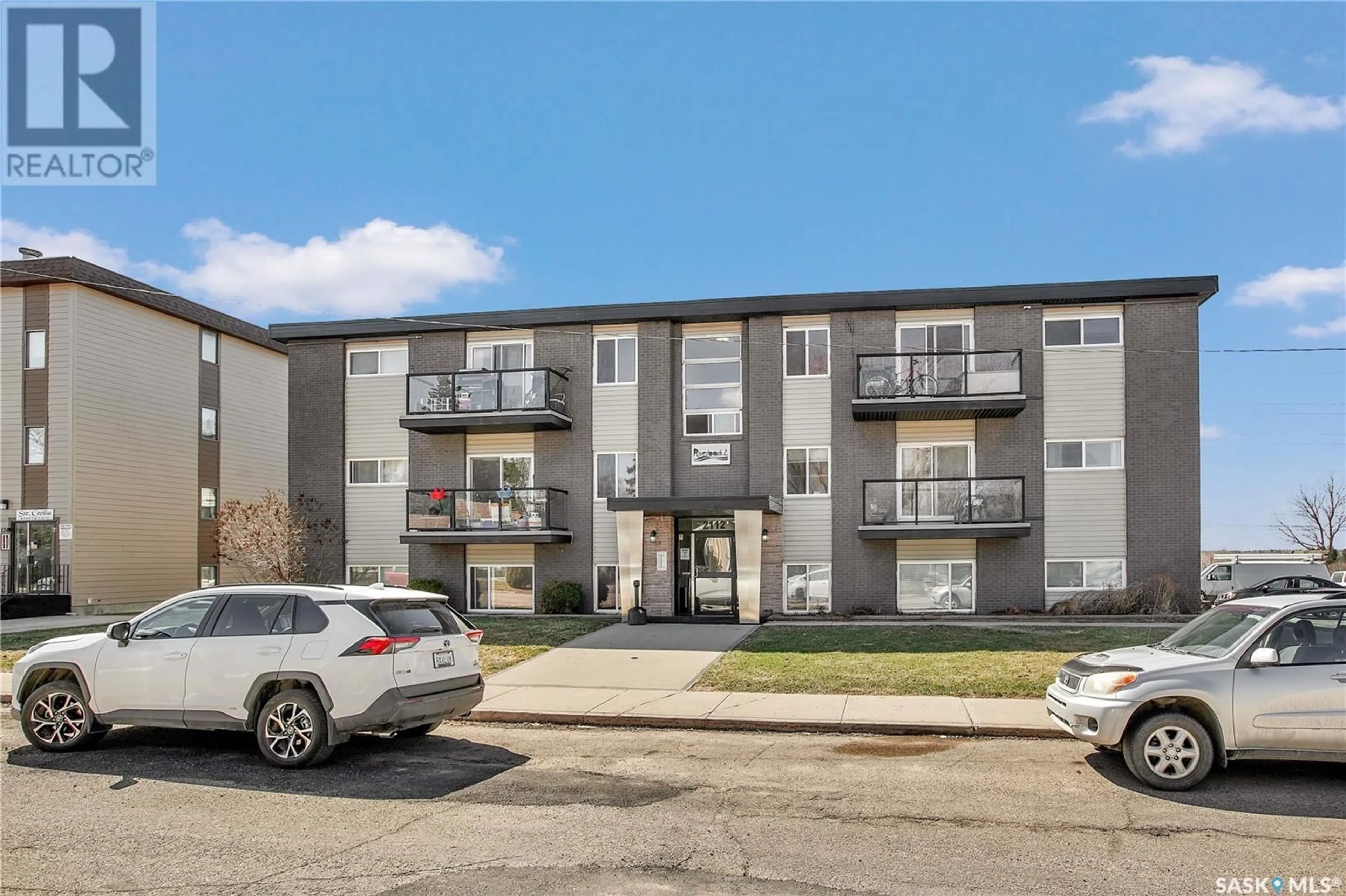 Patio, street for 13 2112 STE CECILIA AVENUE, Saskatoon Saskatchewan S7M0P2
