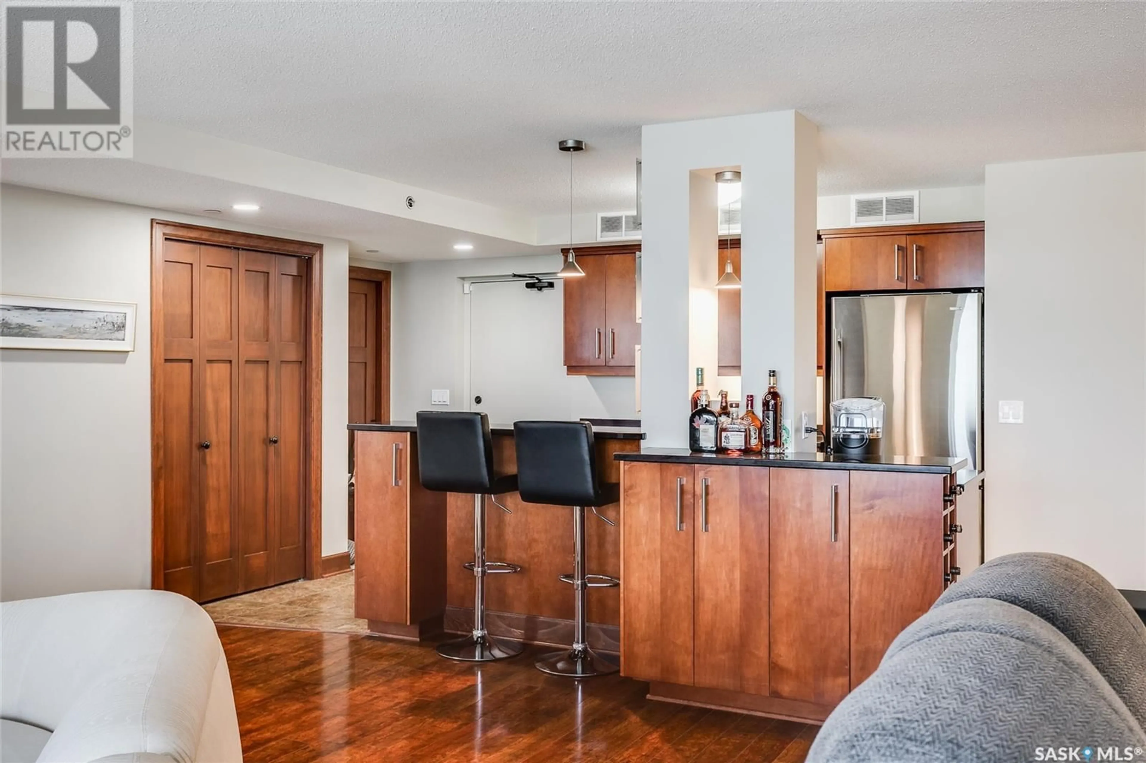 Open concept kitchen, unknown for N - 702 525 3RD AVENUE, Saskatoon Saskatchewan S7K2J6