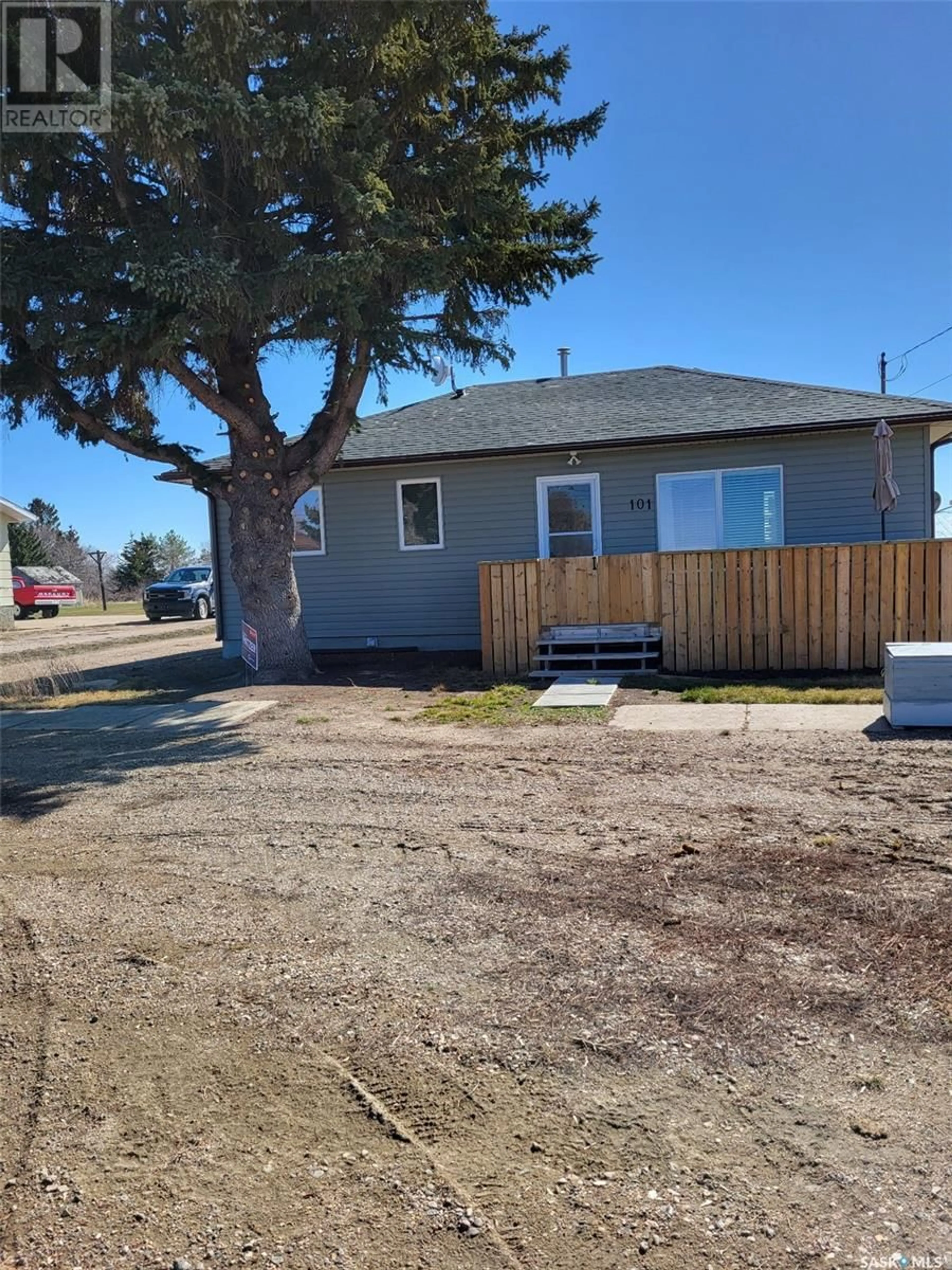 A pic from outside/outdoor area/front of a property/back of a property/a pic from drone, street for 101 SASKATCHEWAN AVENUE, Tramping Lake Saskatchewan S0K4H0