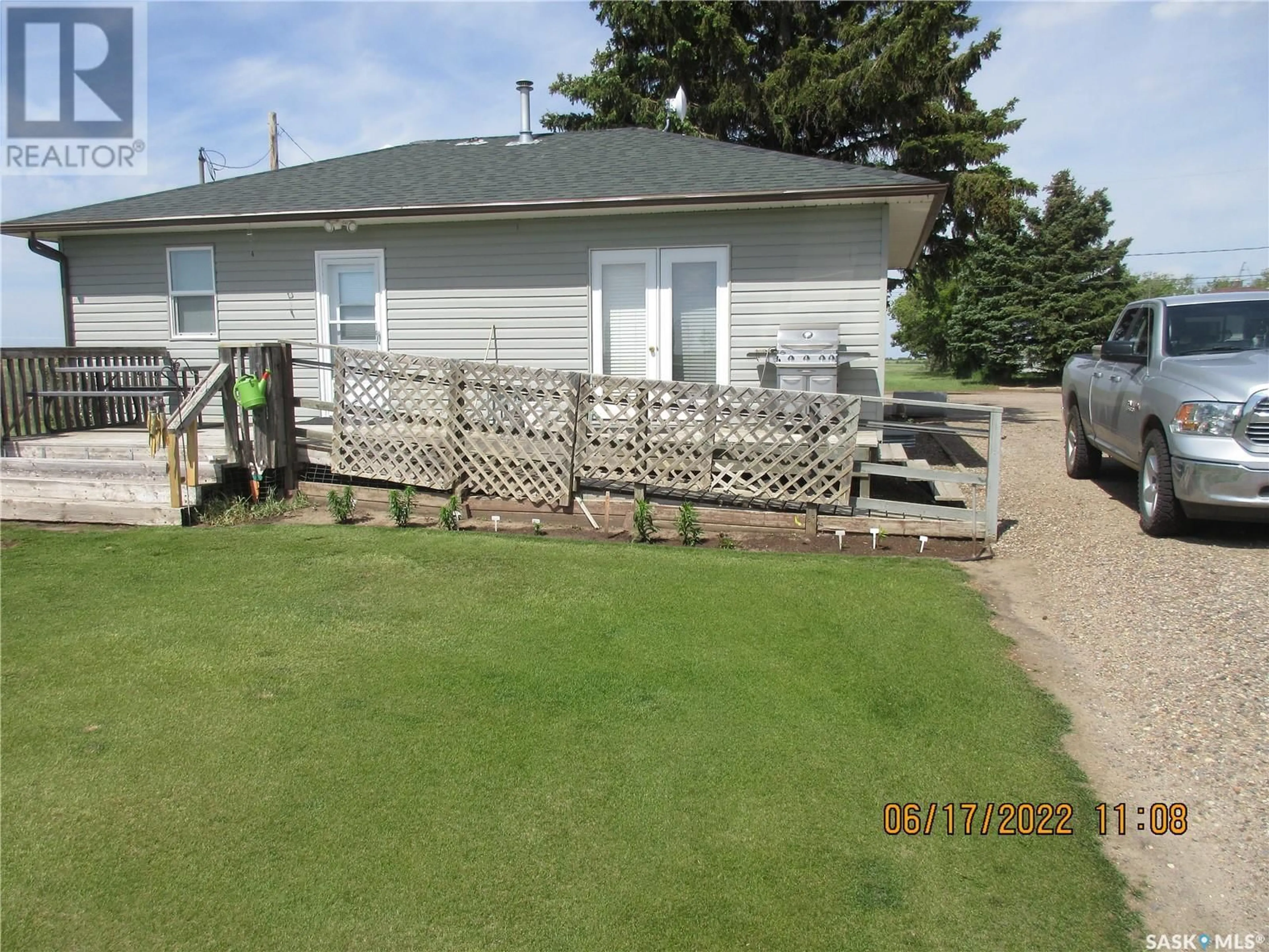 A pic from outside/outdoor area/front of a property/back of a property/a pic from drone, water/lake/river/ocean view for 101 SASKATCHEWAN AVENUE, Tramping Lake Saskatchewan S0K4H0