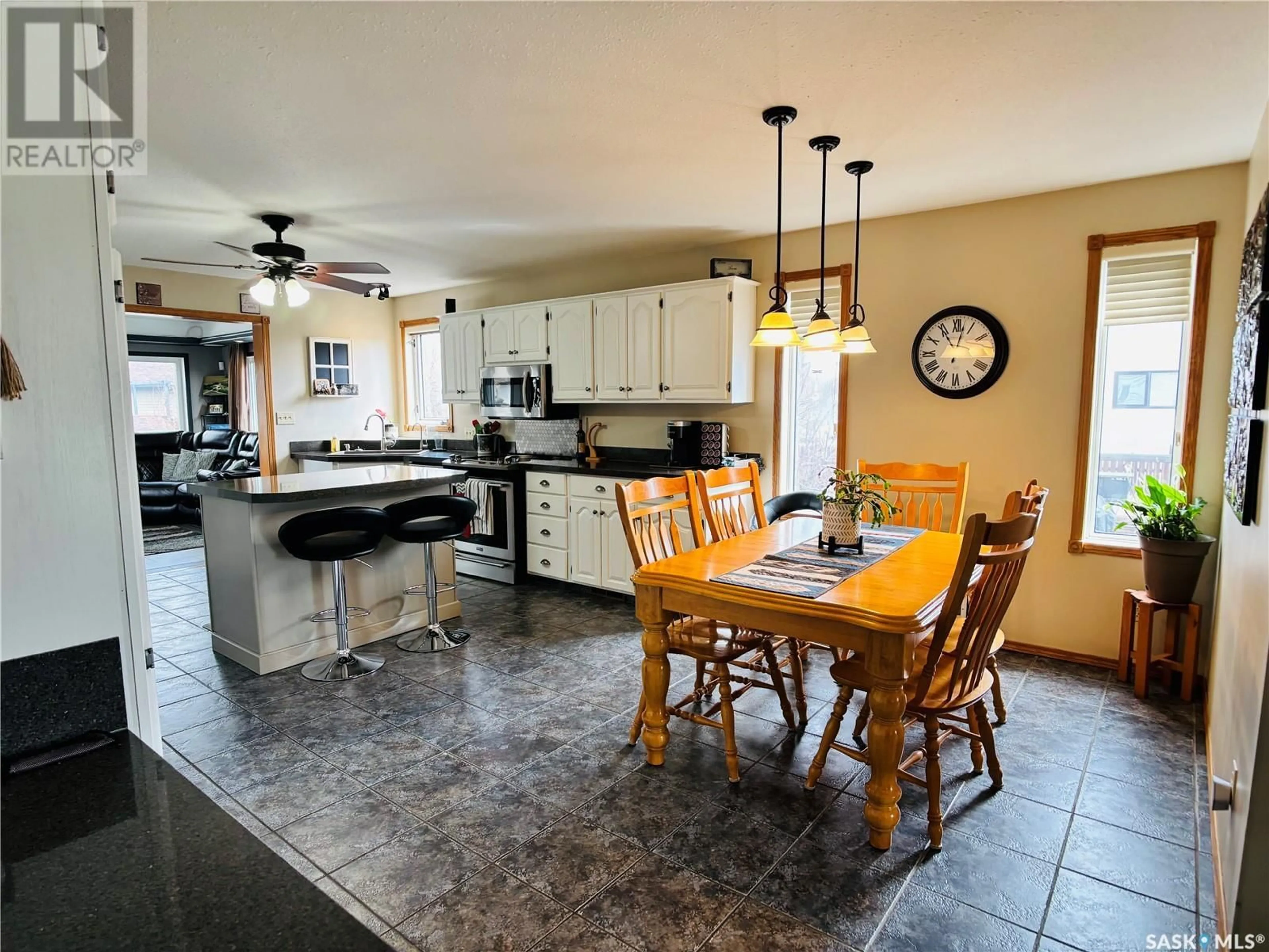 Open concept kitchen, ceramic/tile floor for 409 PETTERSON DRIVE, Estevan Saskatchewan S4A2P3