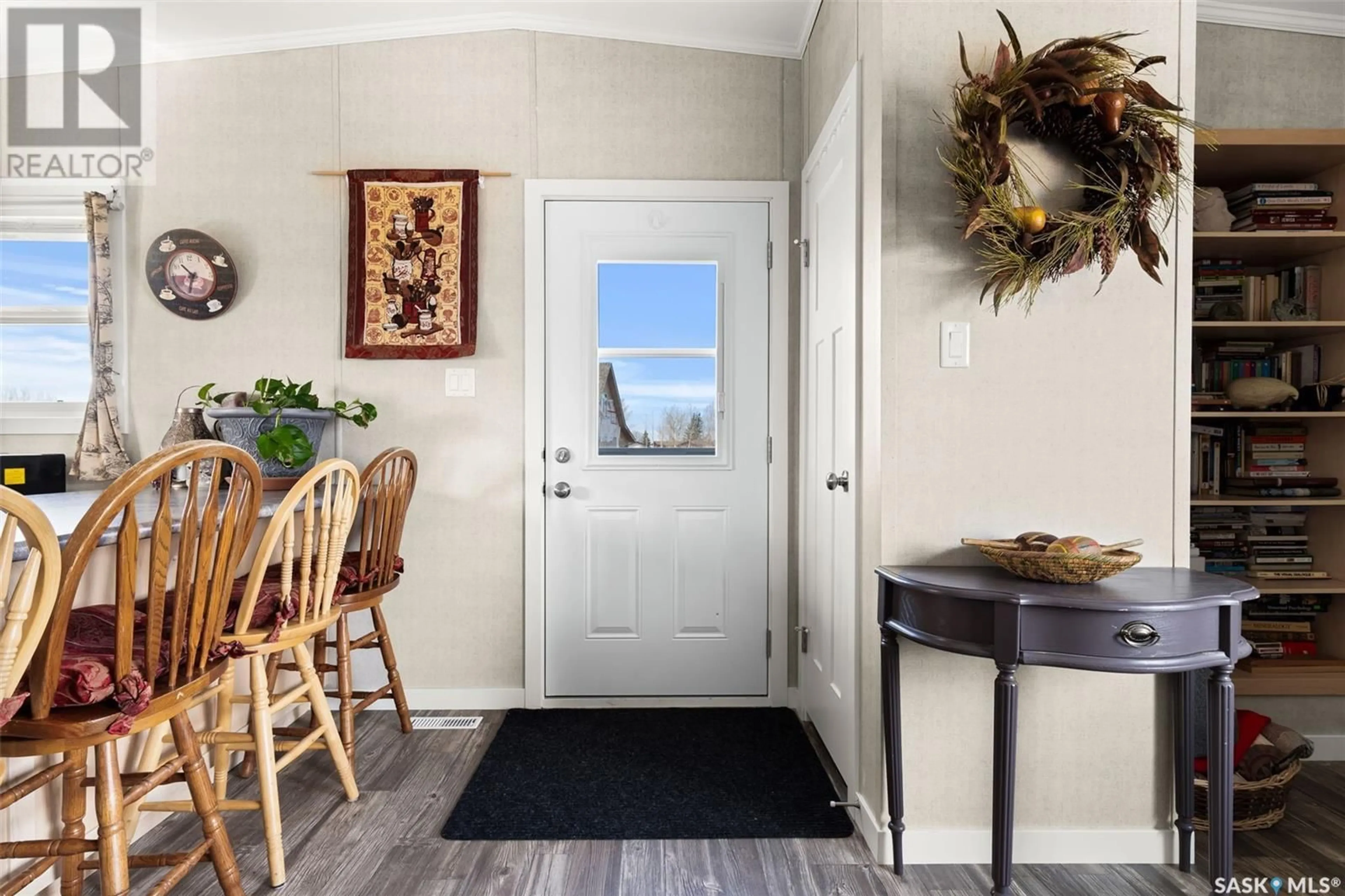Indoor entryway for 213 BARBER ROAD, Collingwood Lakeshore Estates Saskatchewan S0G4V0