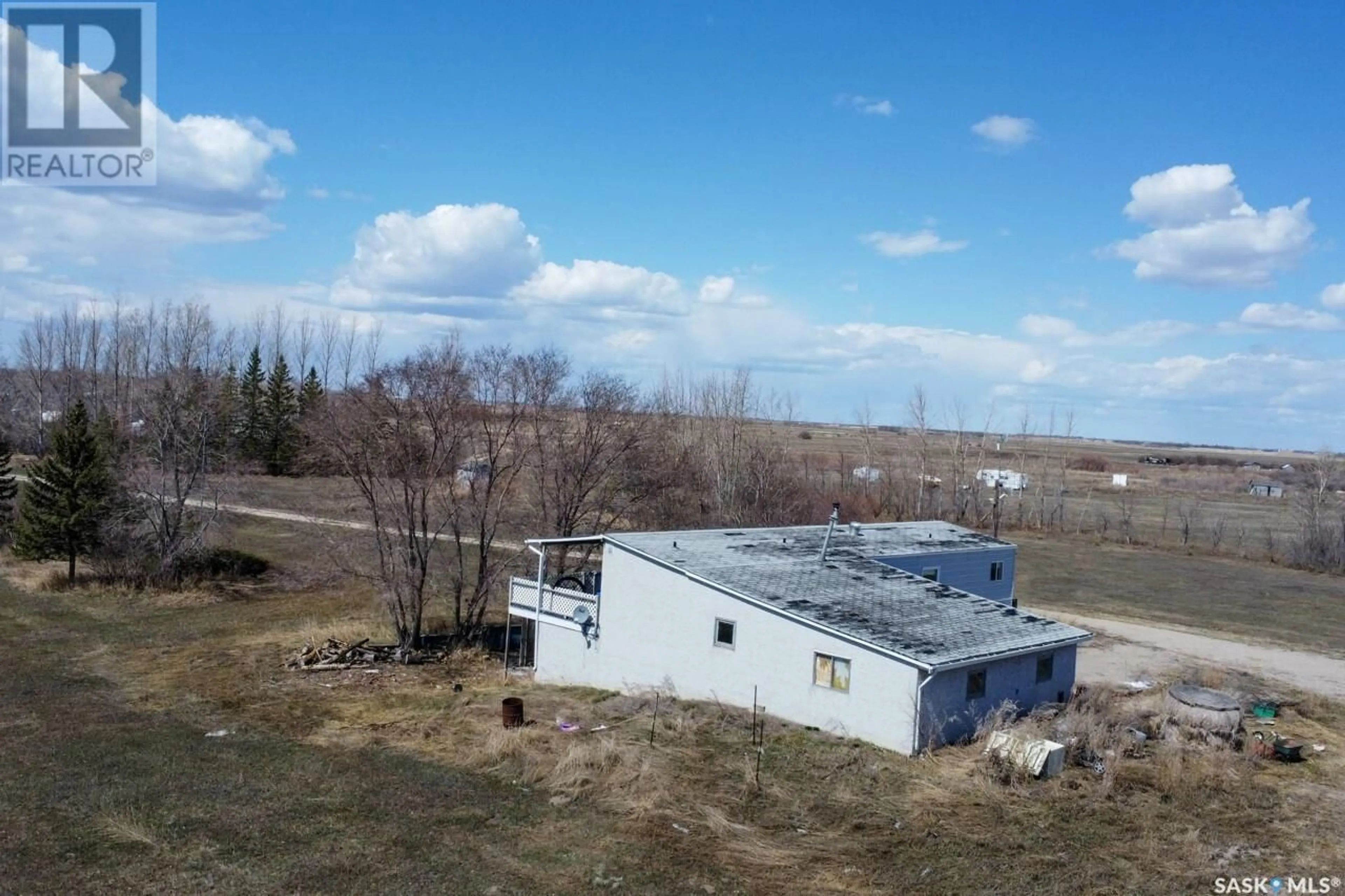 A pic from outside/outdoor area/front of a property/back of a property/a pic from drone, building for WALTERS ACREAGE, Mckillop Rm No. 220 Saskatchewan S0G4V0